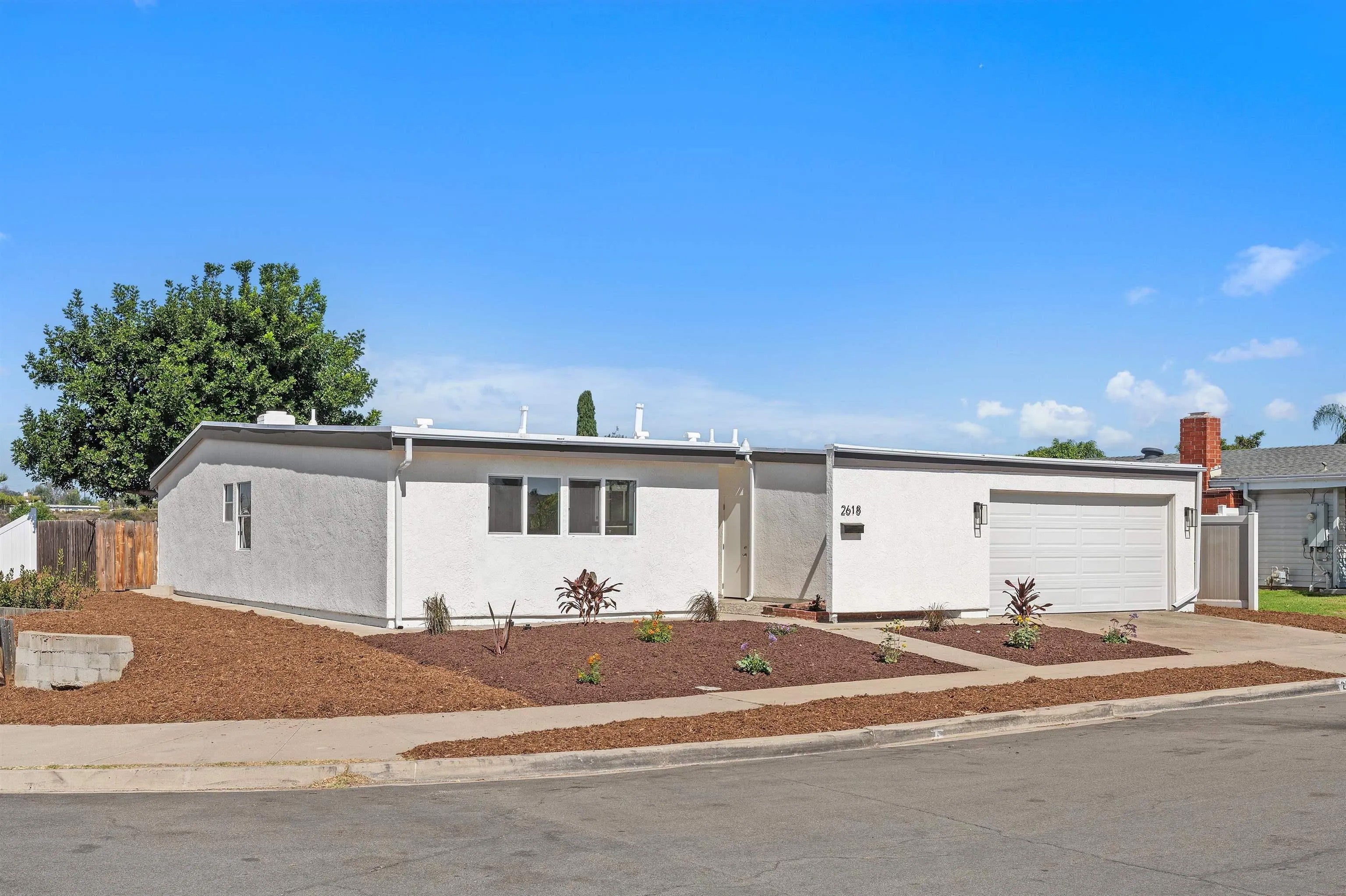 2618 Larkin Pl. — photo