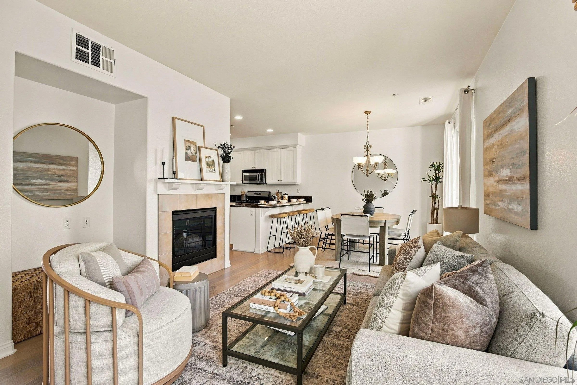 845 Harbor Cliff Way 305 — photo