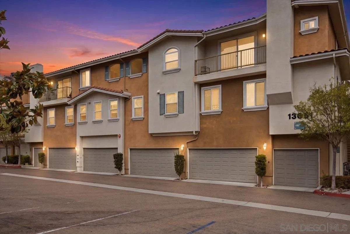 13051 Evening Creek Dr S 49 — photo