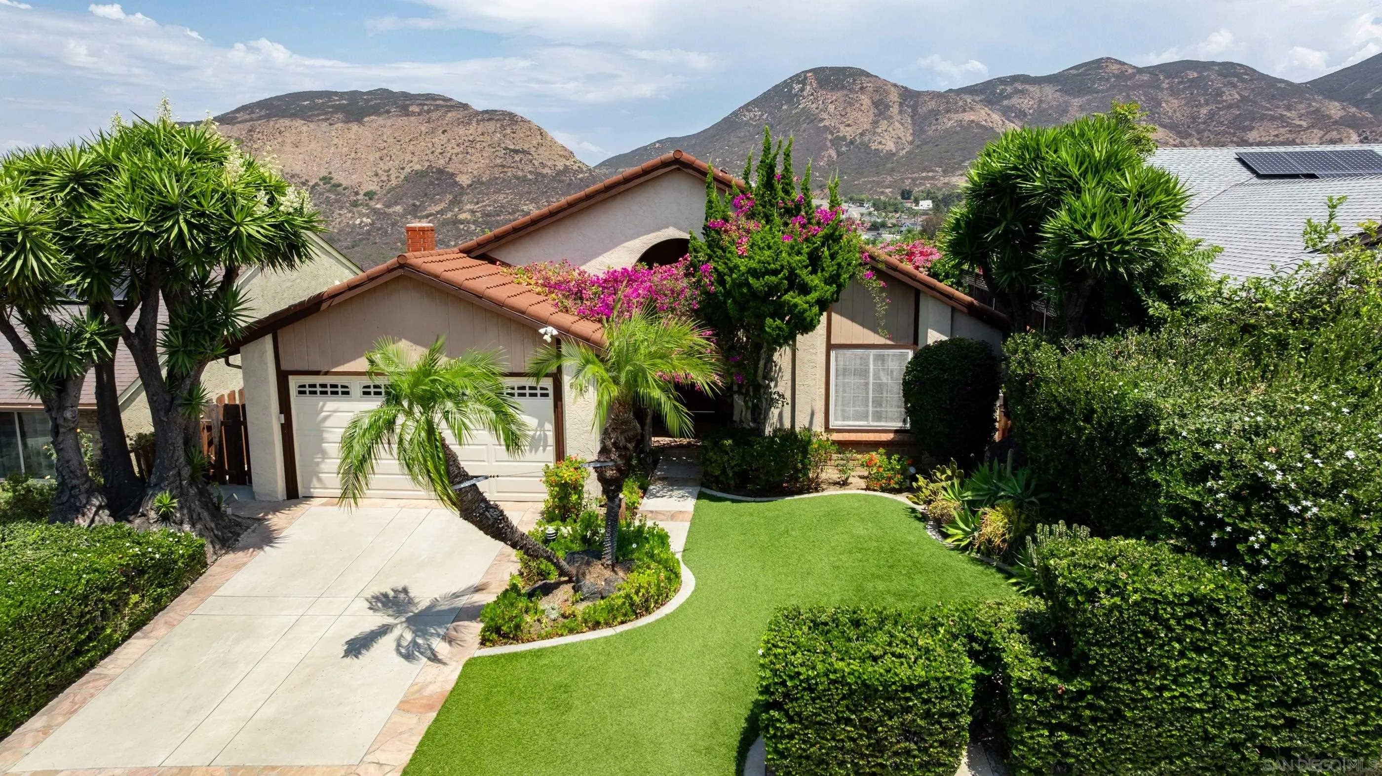 6623 Hemingway Dr — photo