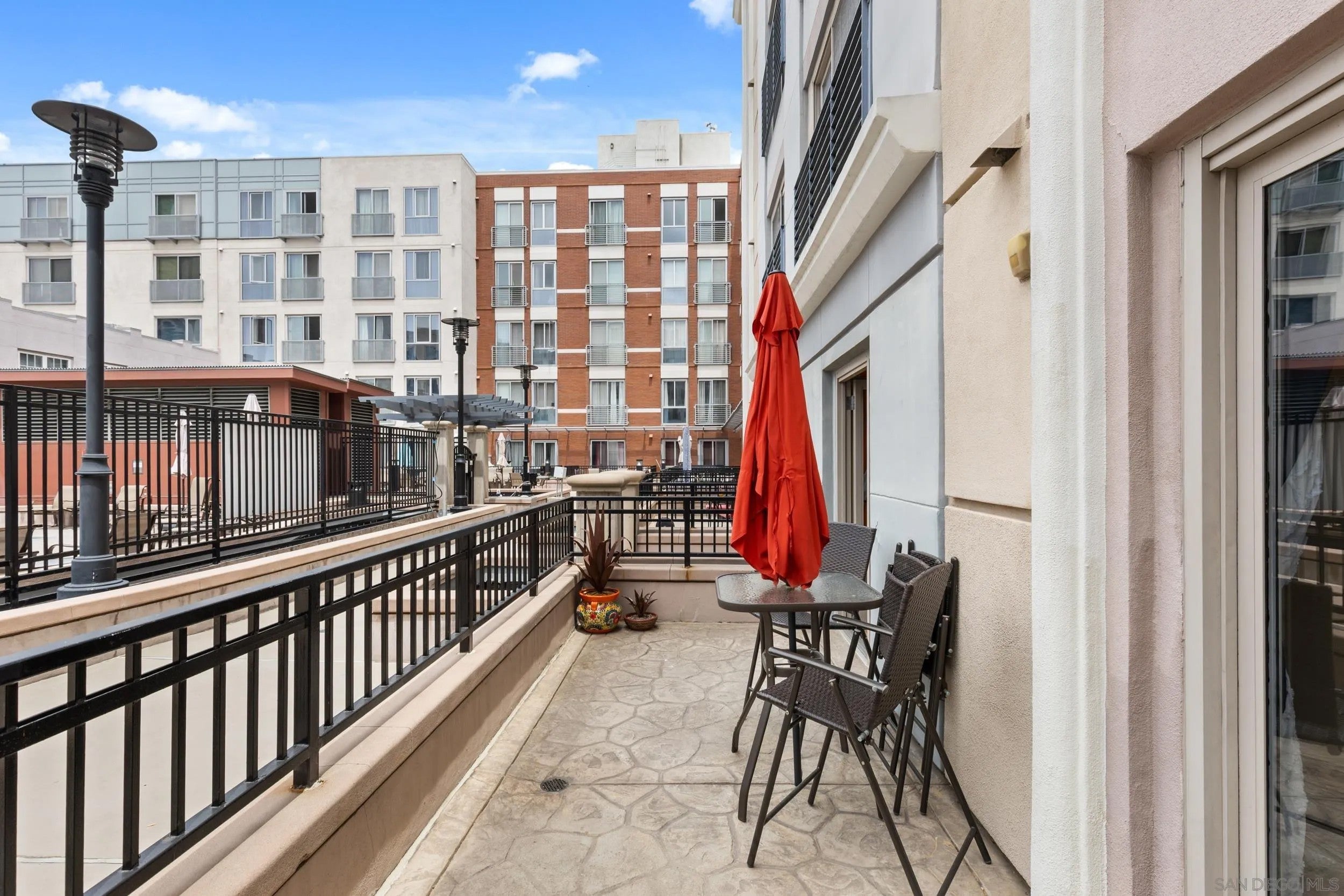 450 J St 3041 — photo