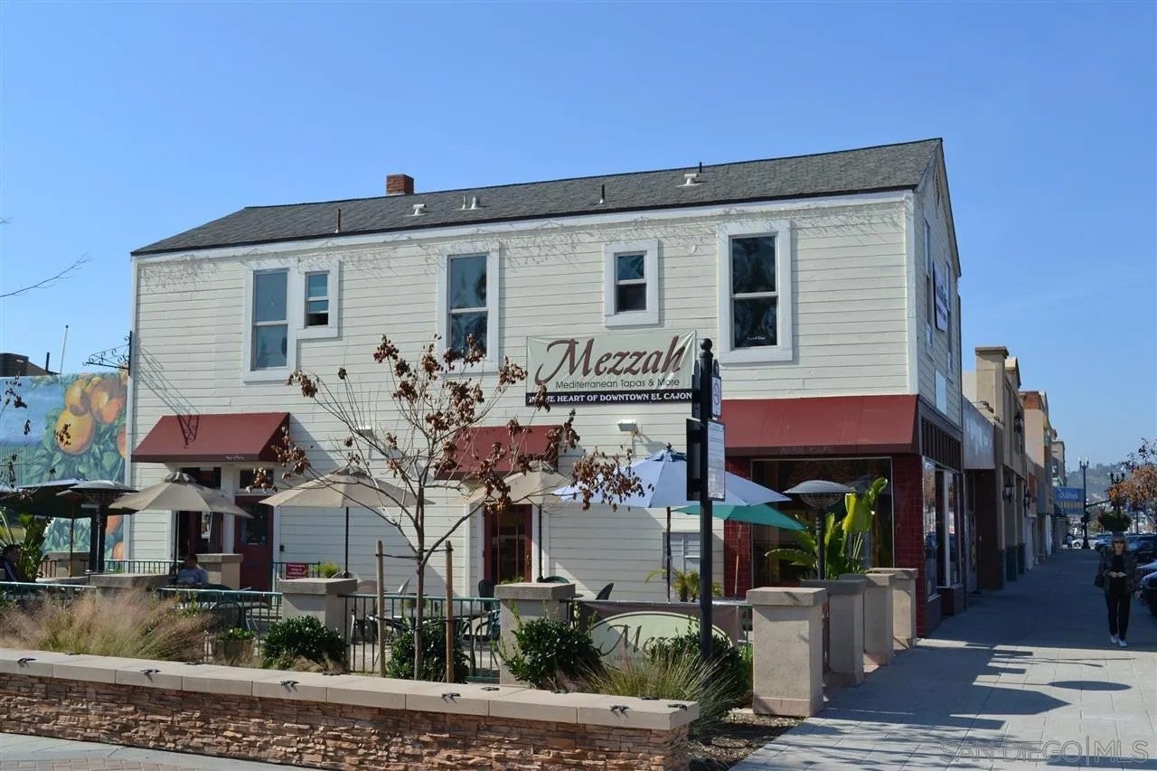 169 E Main St. — photo