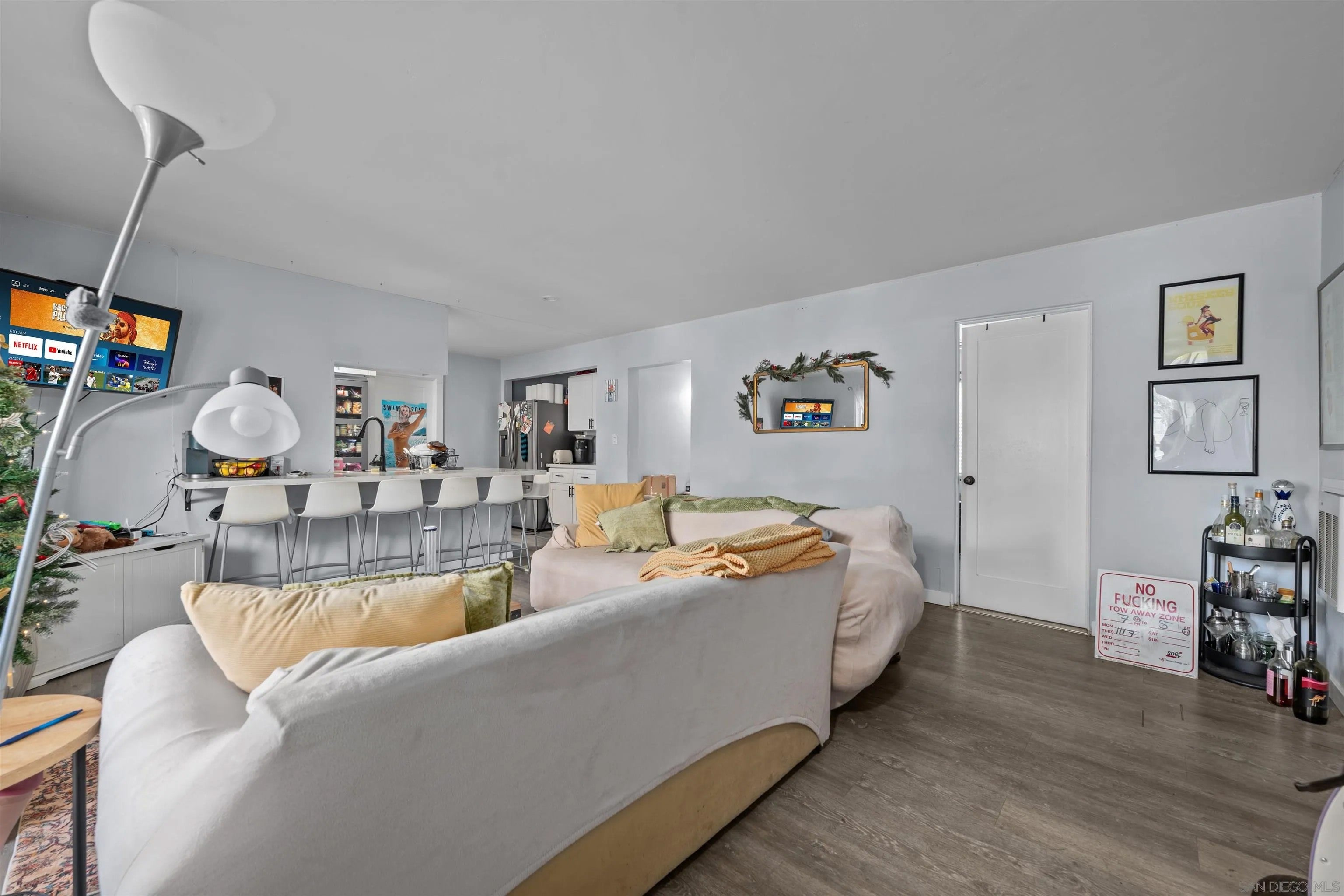 6233 Mary Lane Dr — photo