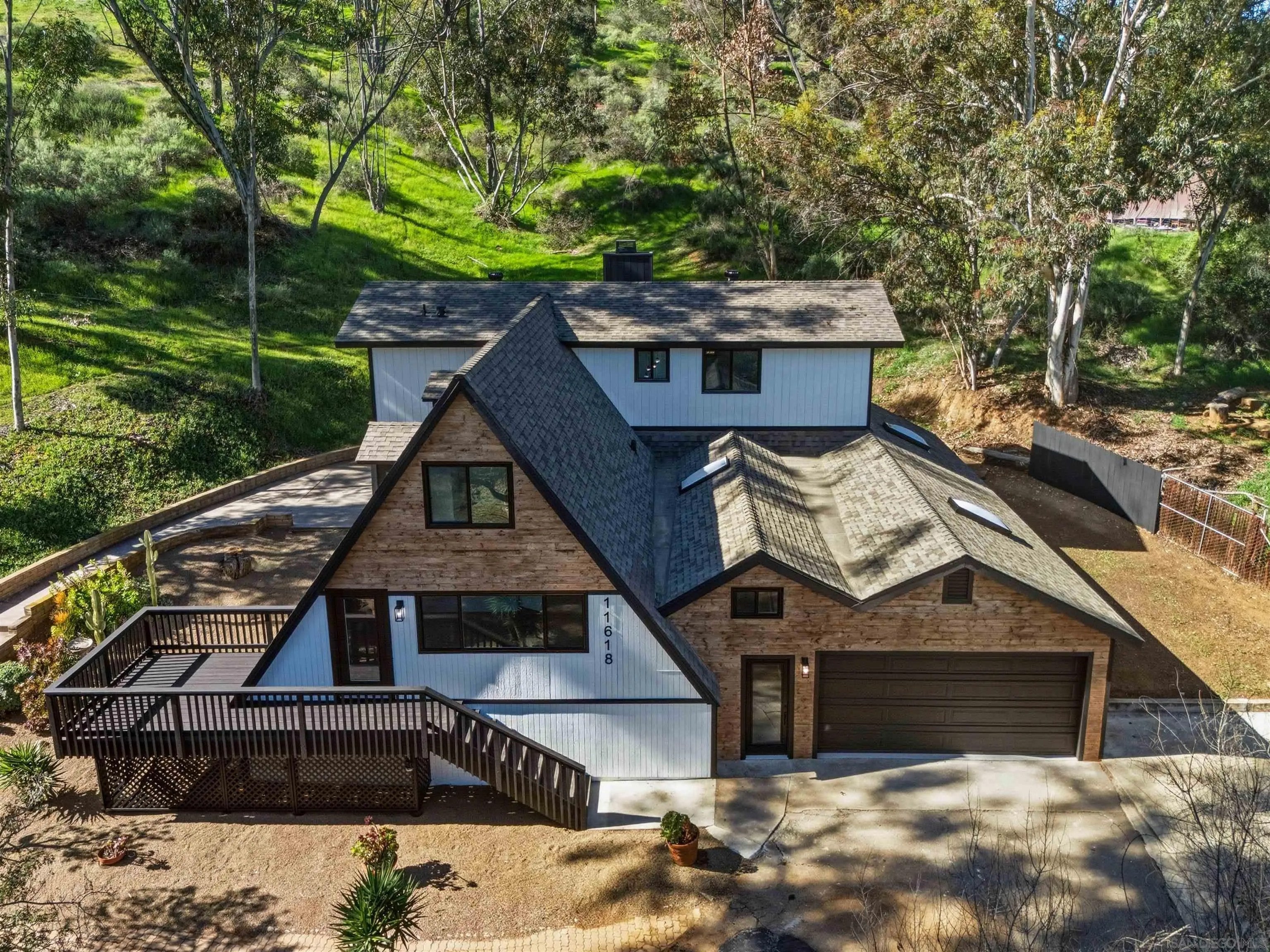 11618 Johnson Lake Road — photo