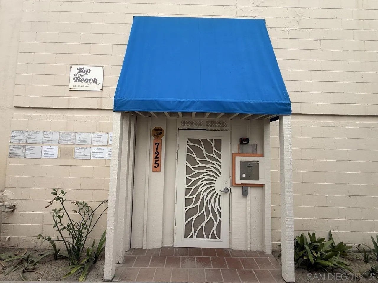 725 Redondo Ct 22 — photo