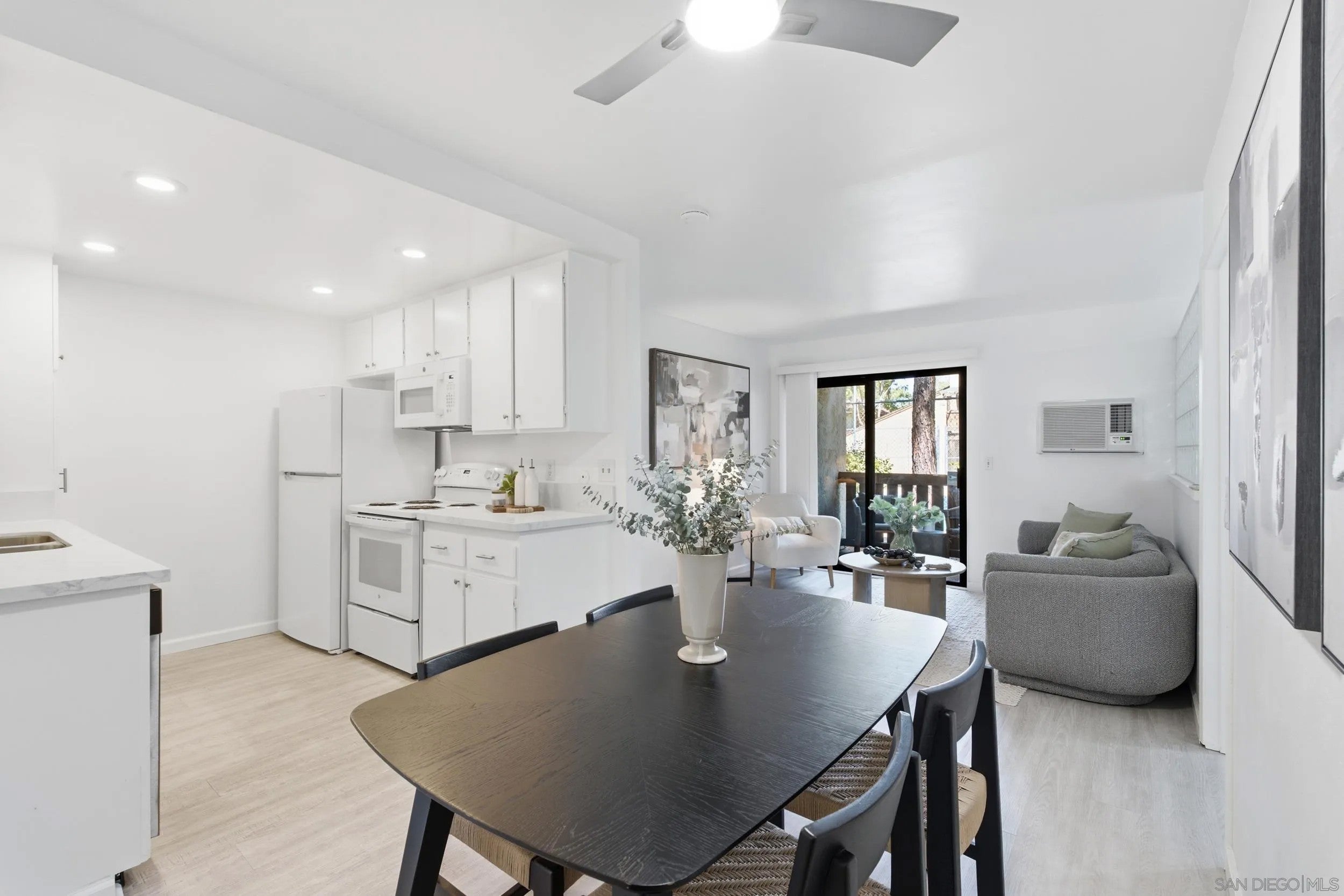 10260 Black Mountain 131 — photo