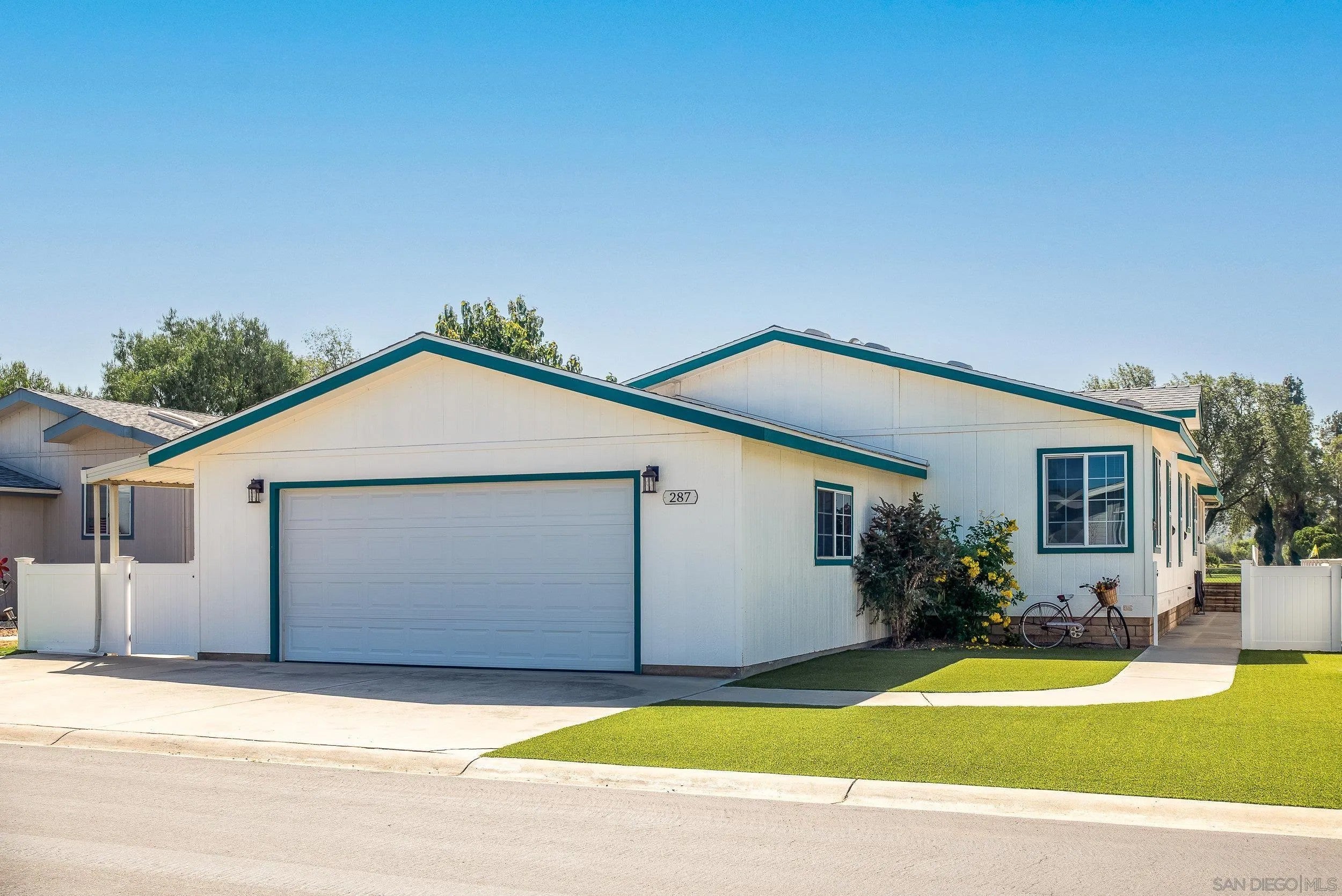 11851 Riverside Dr Spc 287 — photo