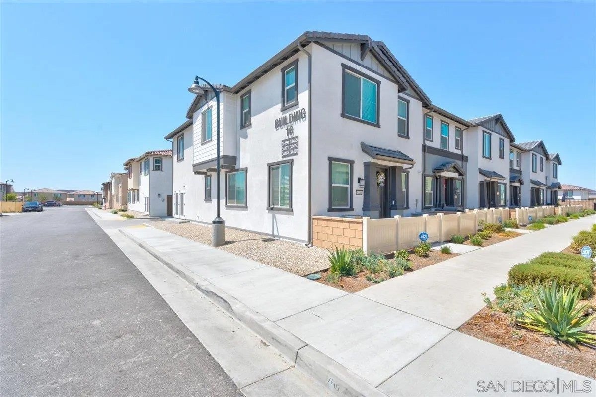 34465 Ciruela Avenue — photo