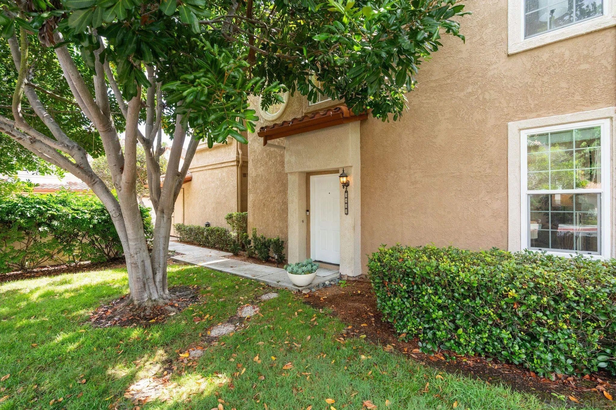 3821 Creststone Pl. — photo