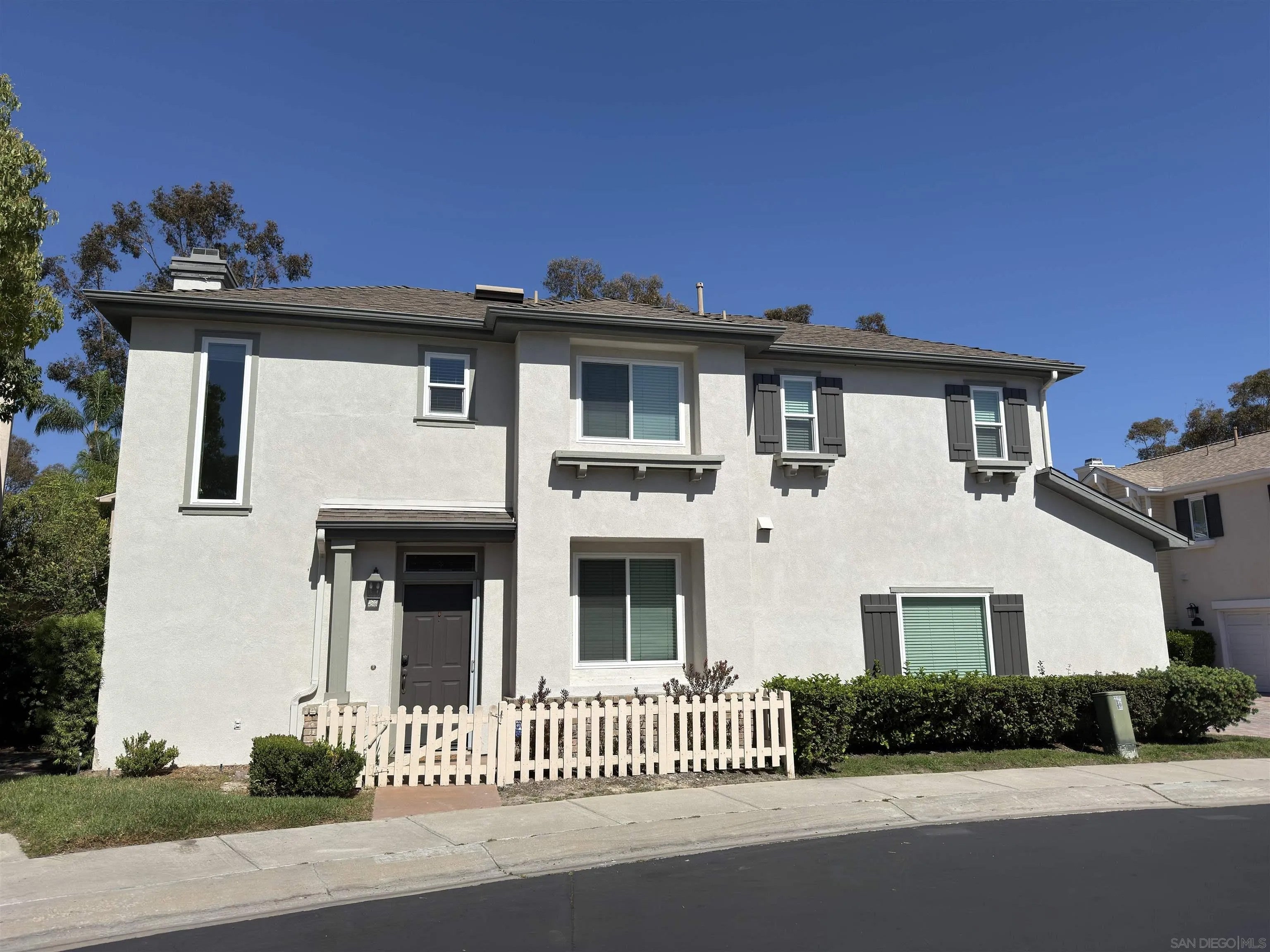 9725 Stonecrest Blvd — photo