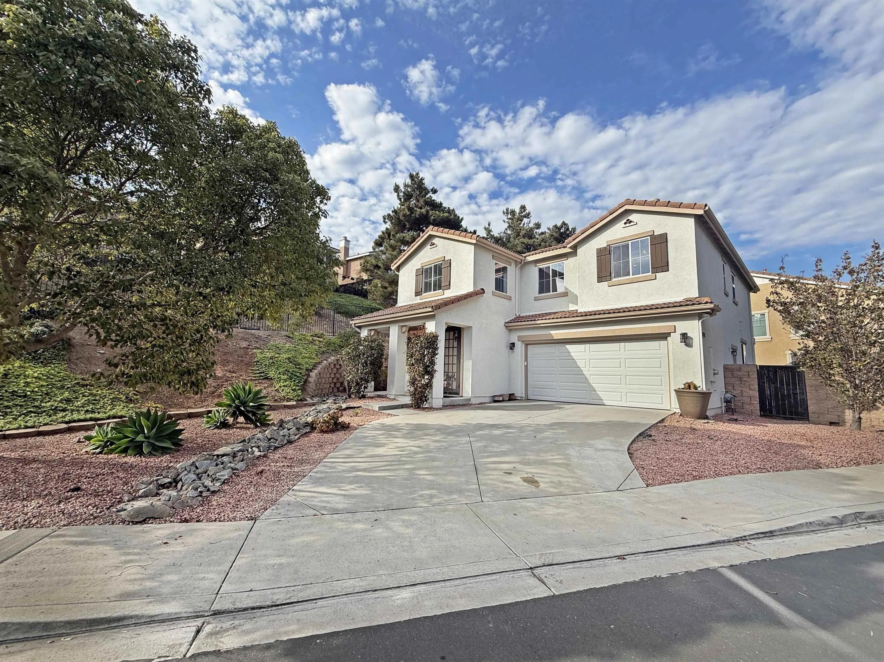 748 Kirkwall Dr — photo