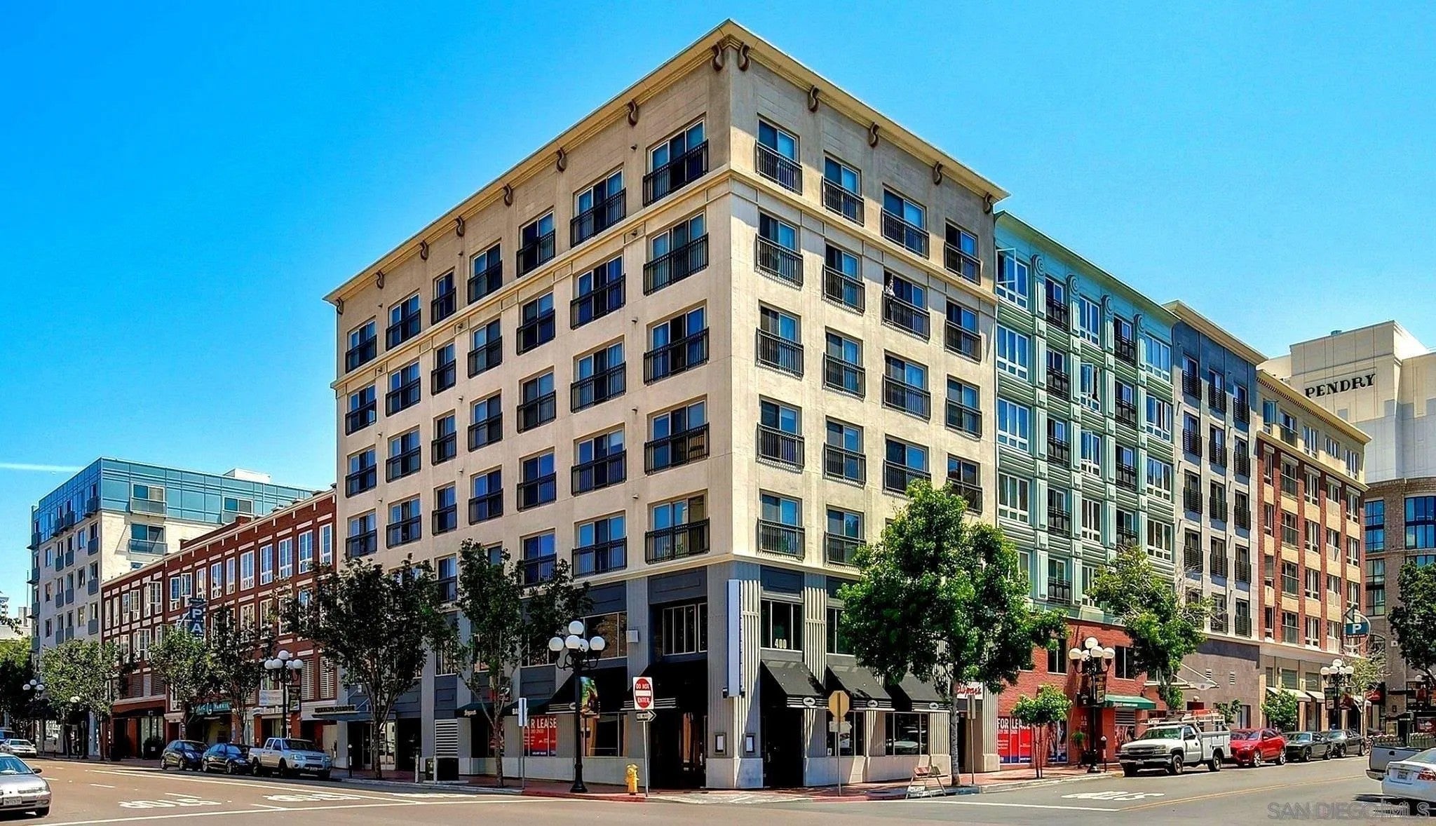 450 J St 6121 — photo