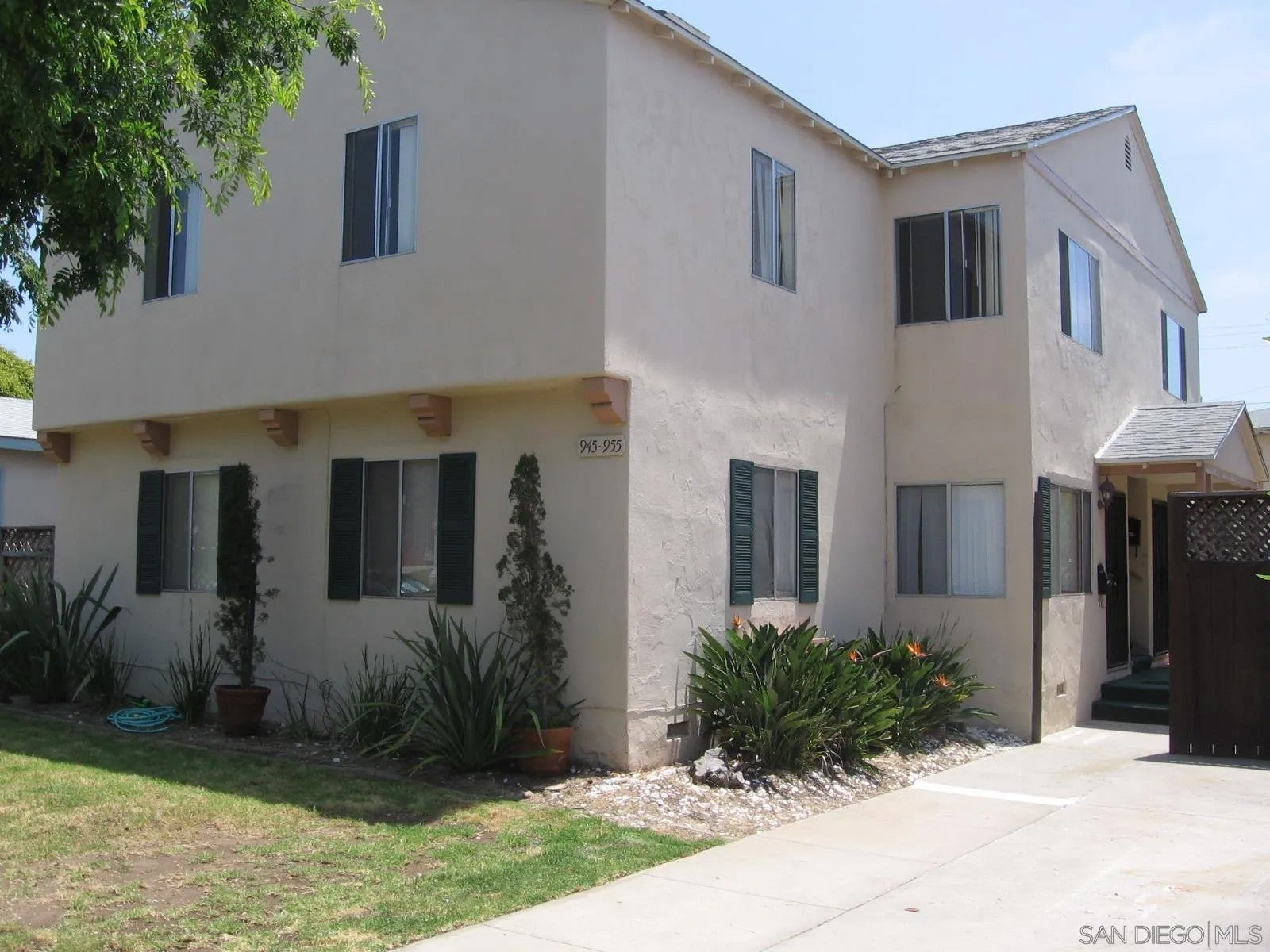 955 Diamond St. — photo