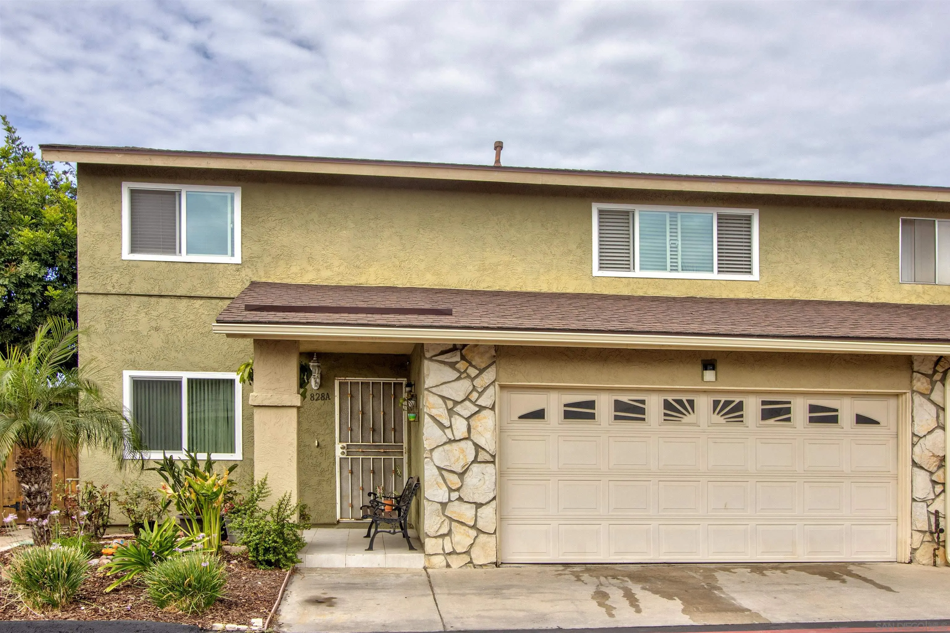 828 Hollister Unit a — photo
