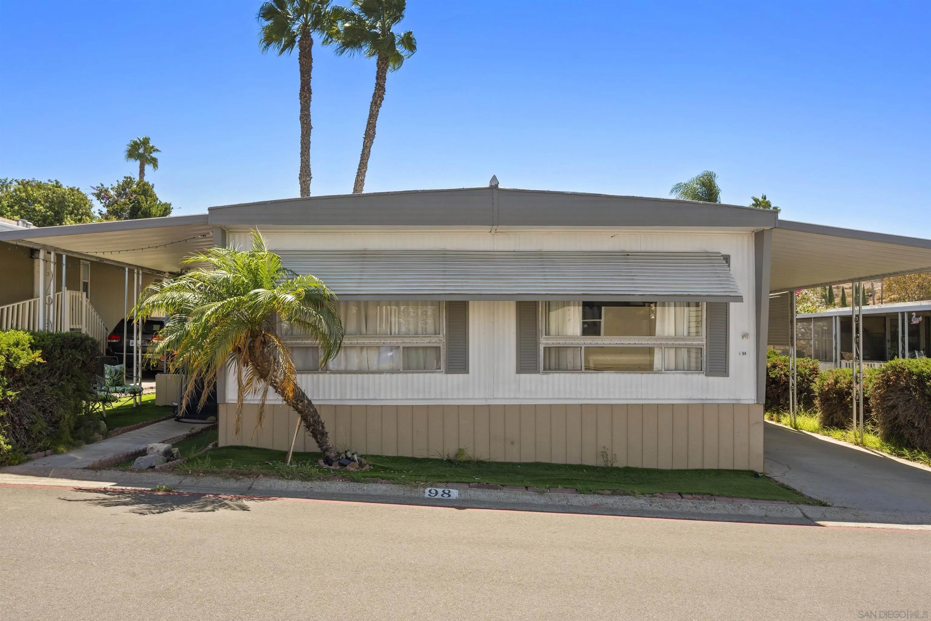 10767 Jamacha Spc 98 — photo