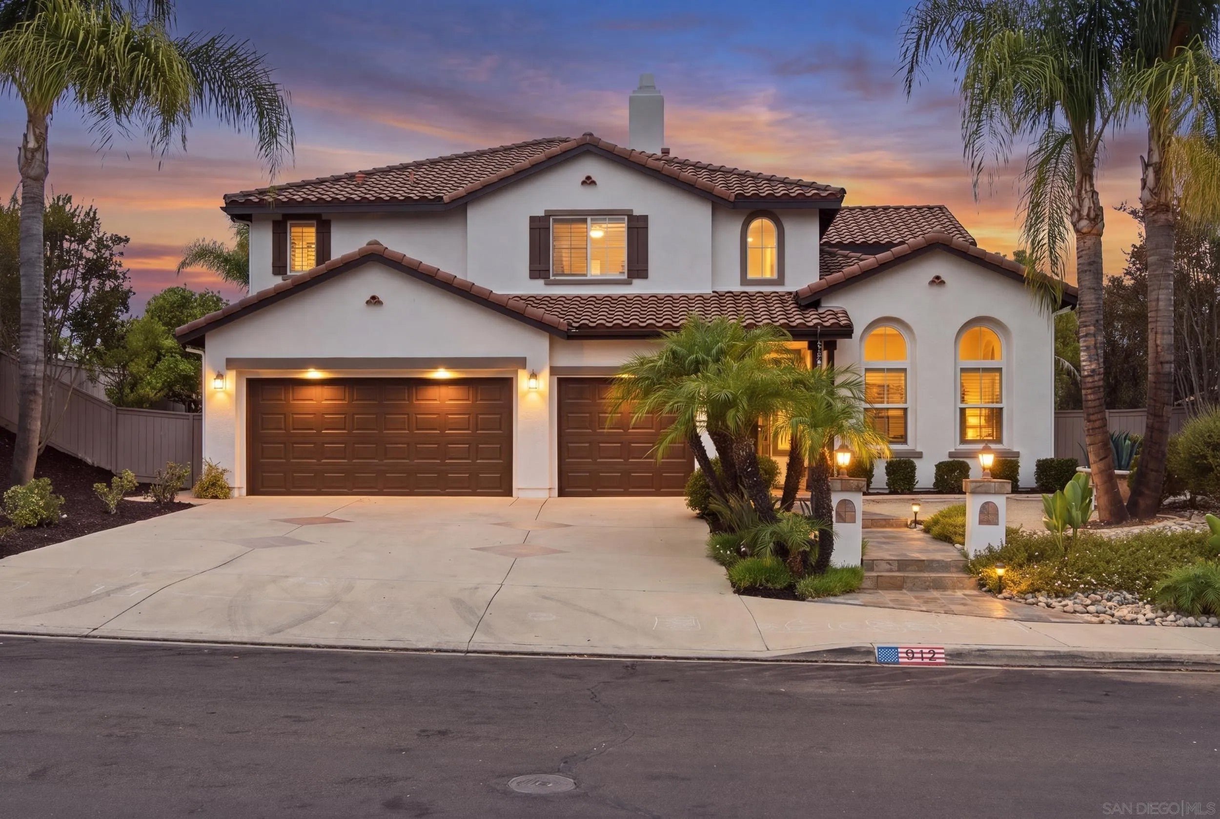 912 Lantana — photo