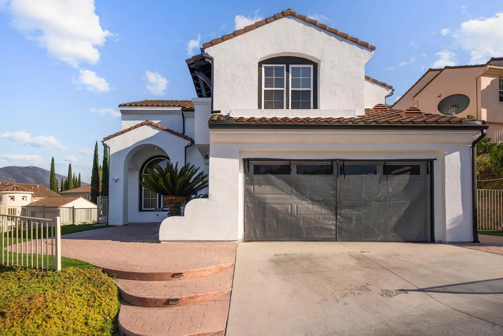 2062 Pleasant Waters Ct — photo