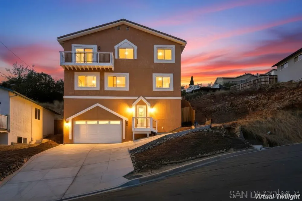 1302 La Presa Ave. — photo