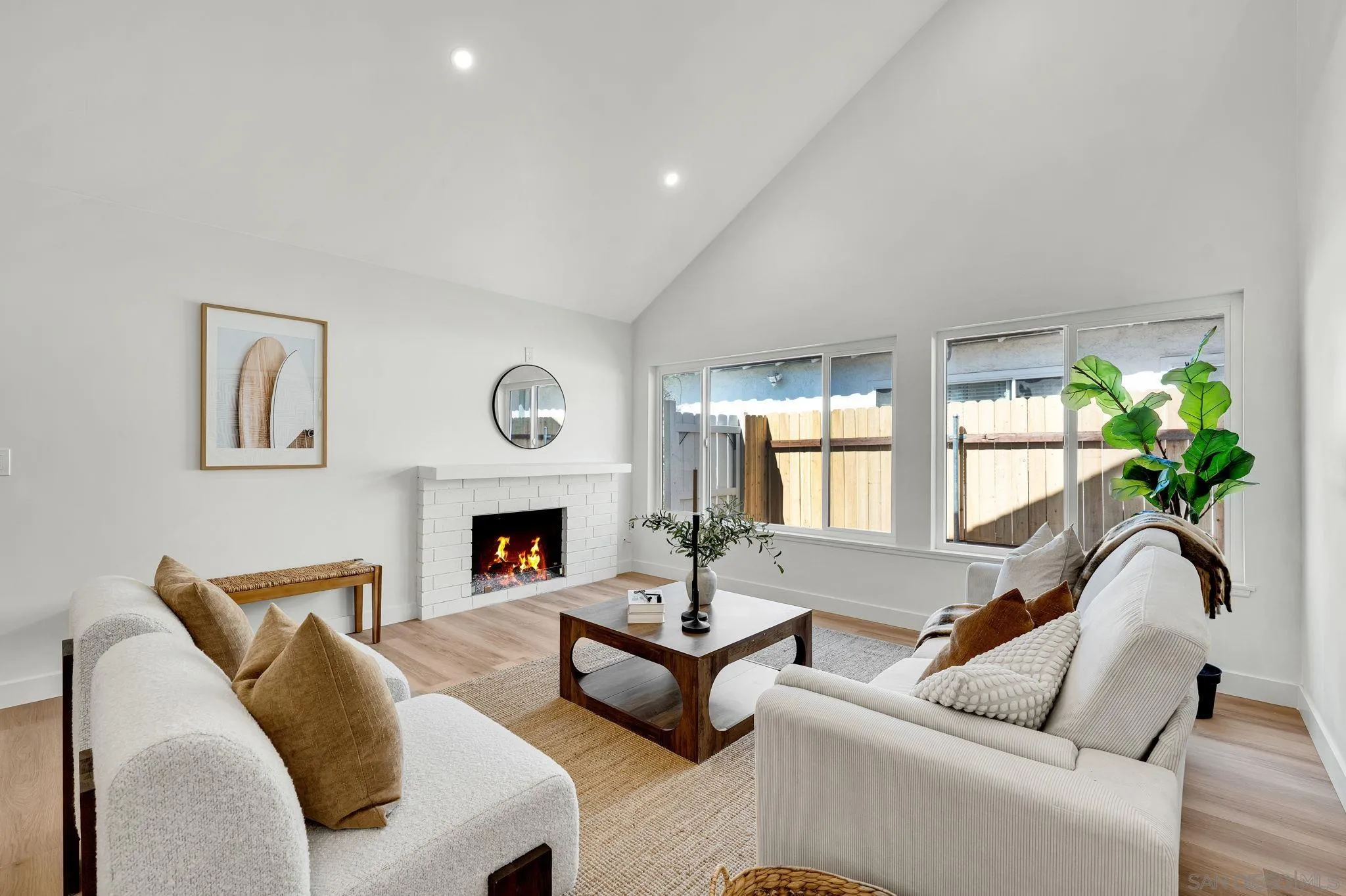 1360 Cerritos Ct — photo