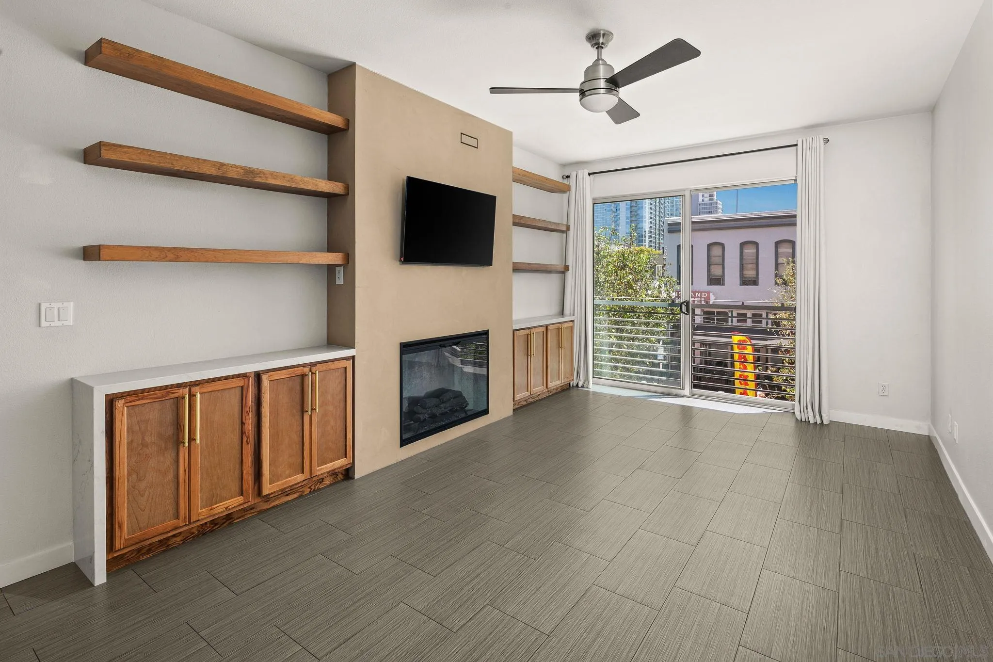 445 Island Unit 321 — photo