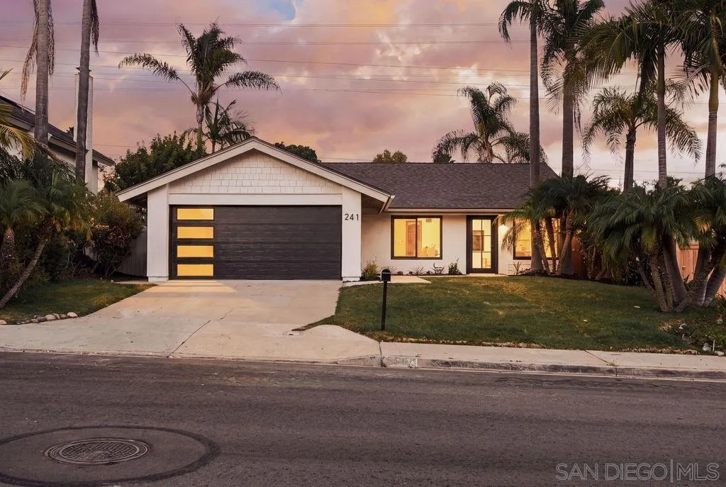 241 Rodney — photo