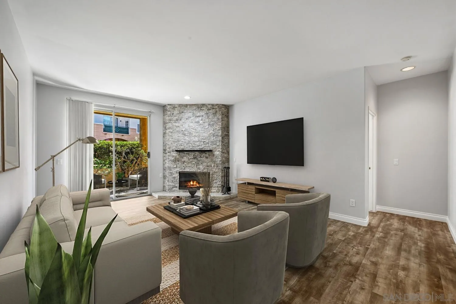 580 Camino De La Reina Unit 120 — photo