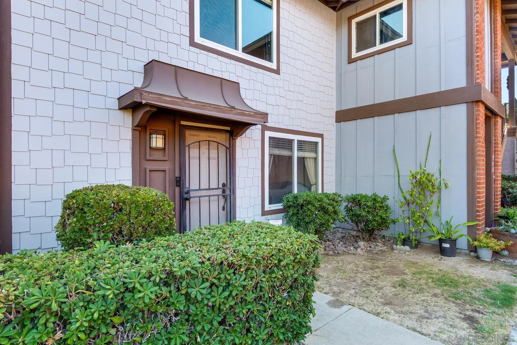 310 Sun Court — photo