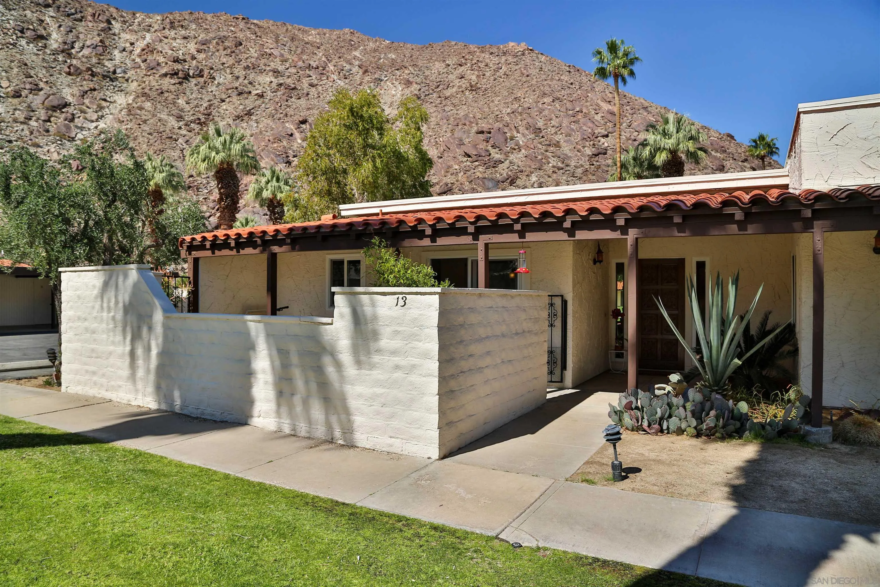 1682 Montezuma Ct Unit 13 — photo