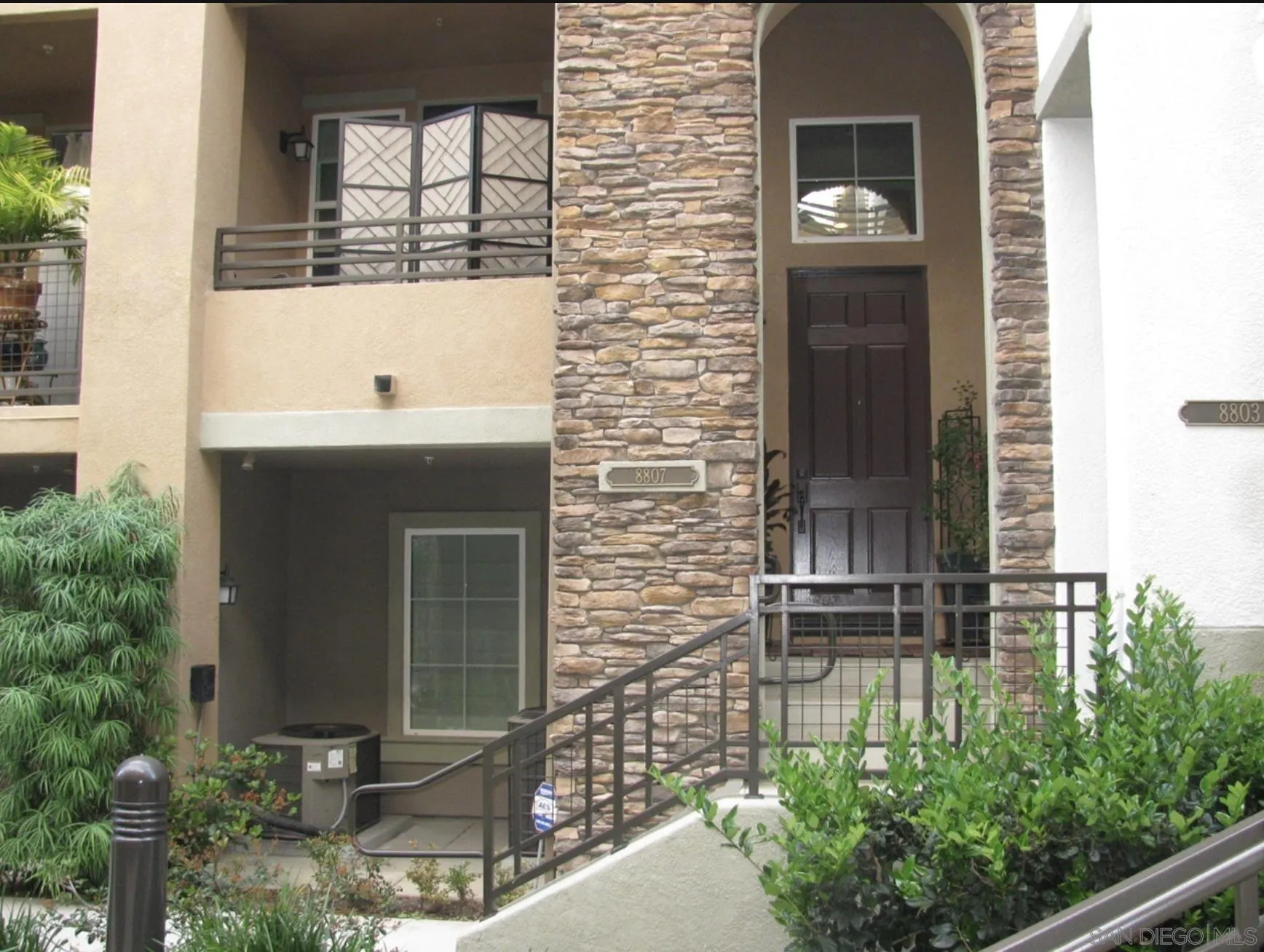 8807 N Promenade Pl — photo