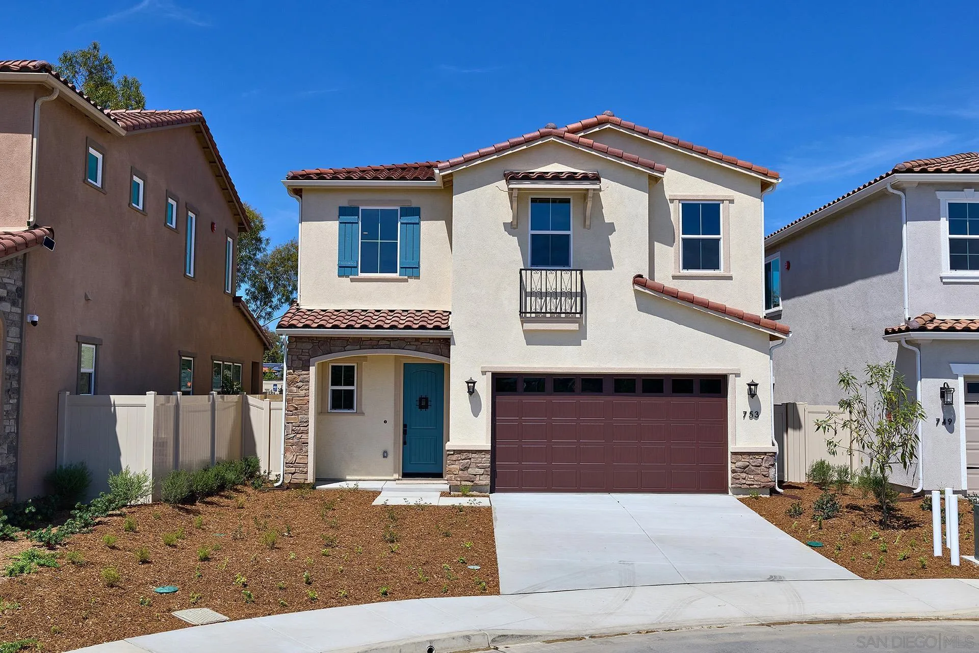 753 Michael Ct — photo