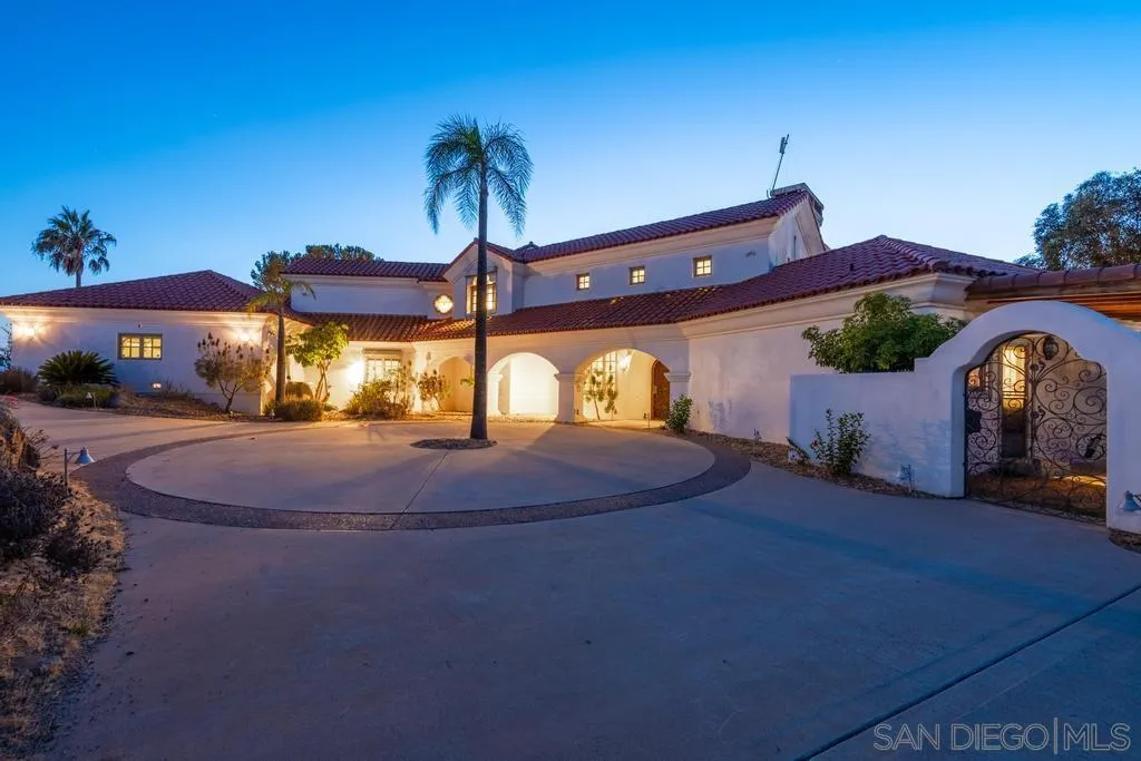 4029 Alta Loma Dr — photo