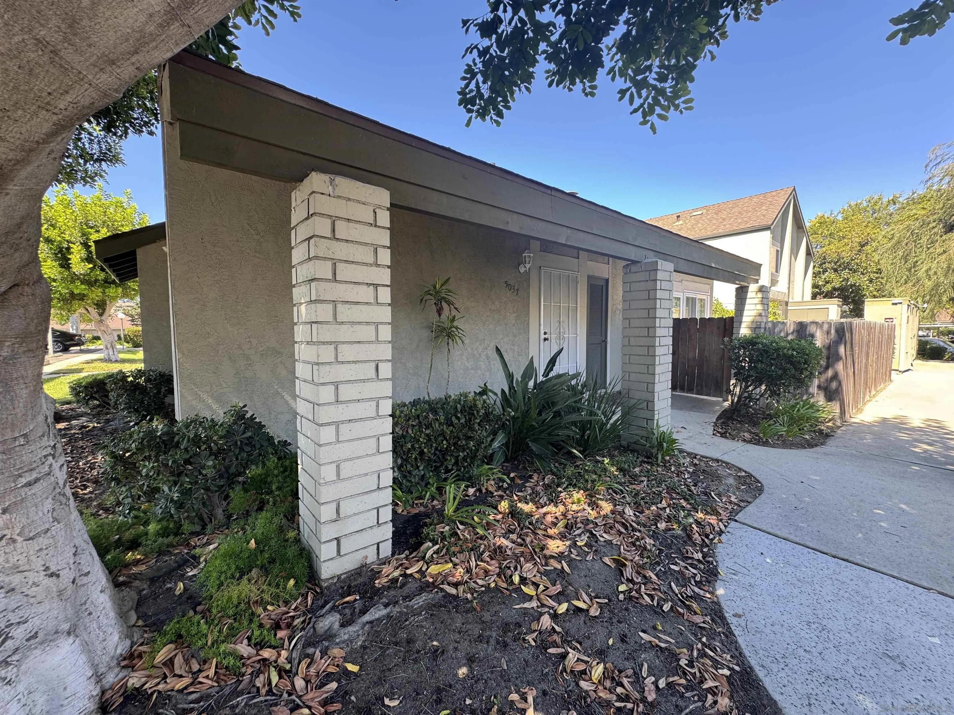 5037 La Cuenta Dr. — photo
