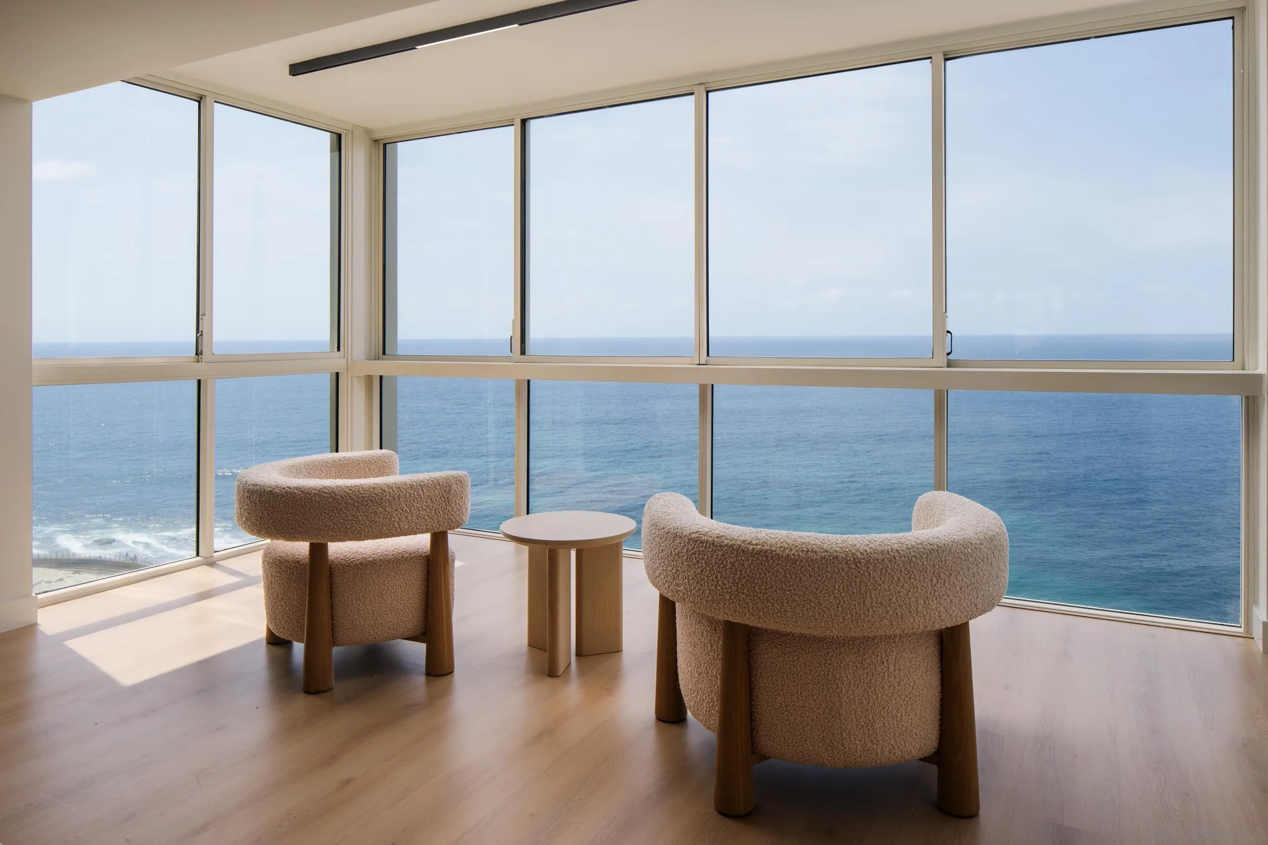 939 Coast Unit 17D — photo