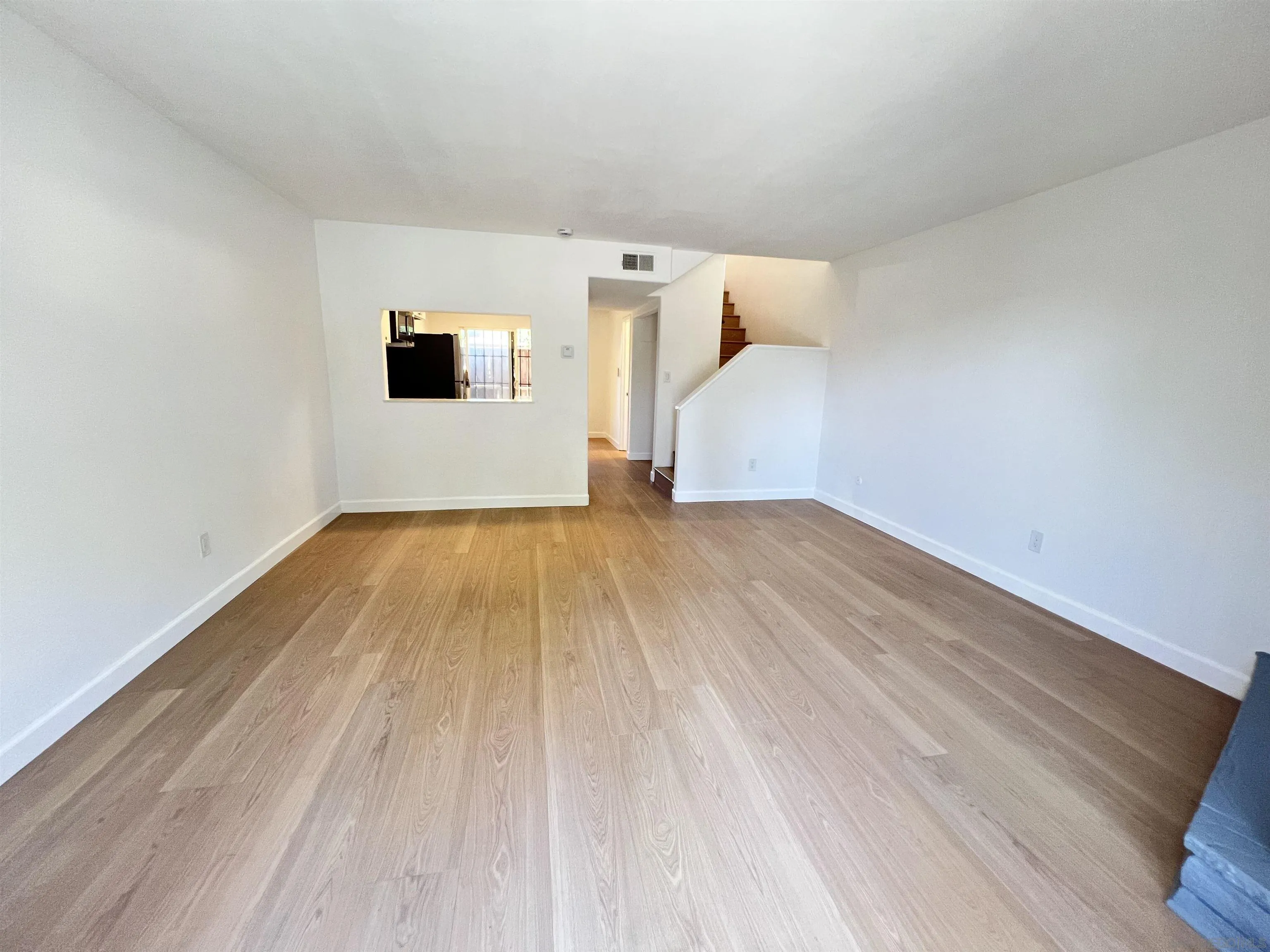 464 Woodlawn Dr Unit D — photo