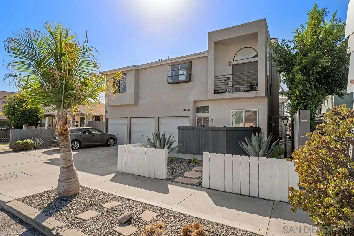 4540 Oregon Unit 7 — photo
