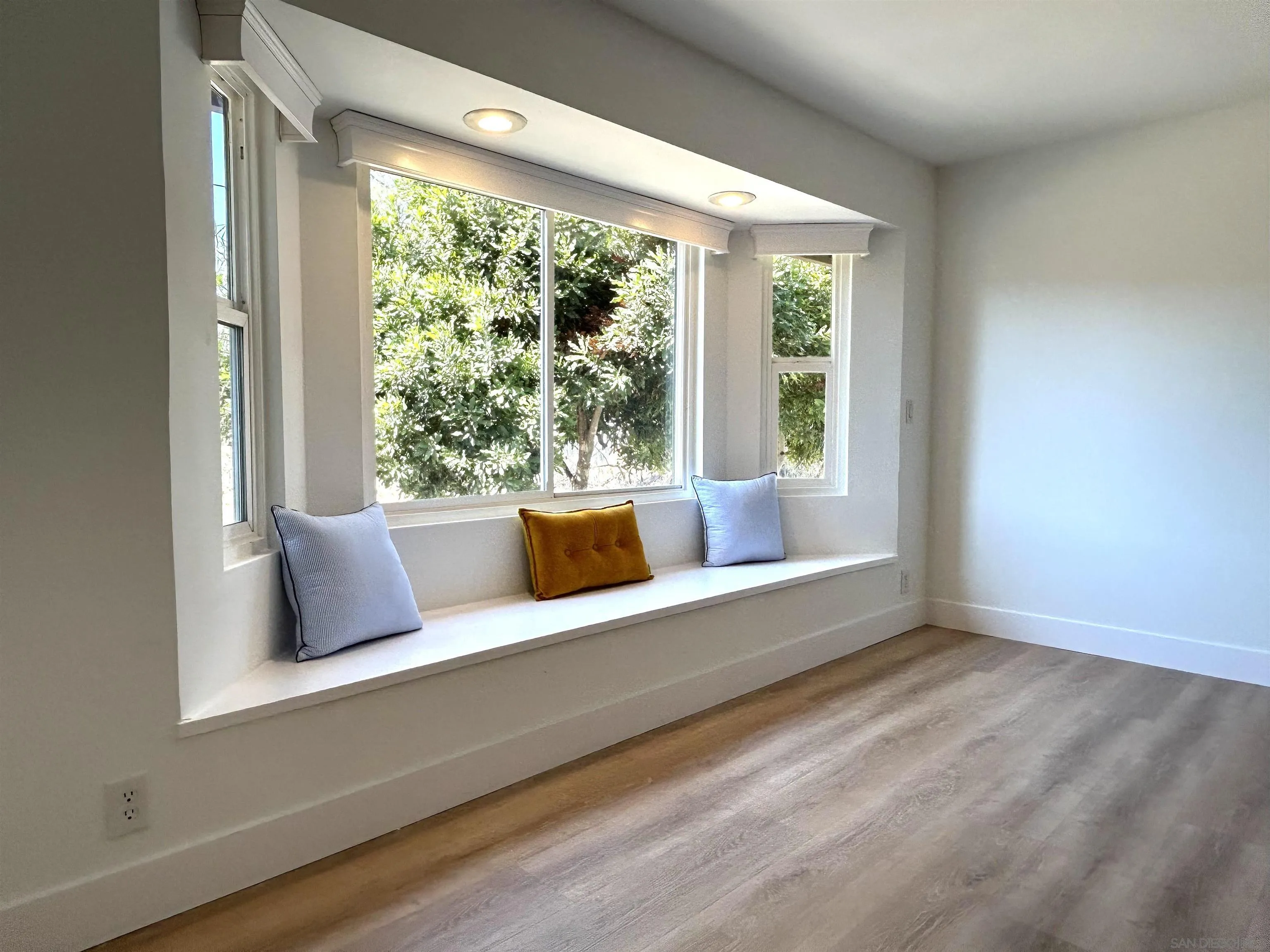 8857 Echo Drive — photo