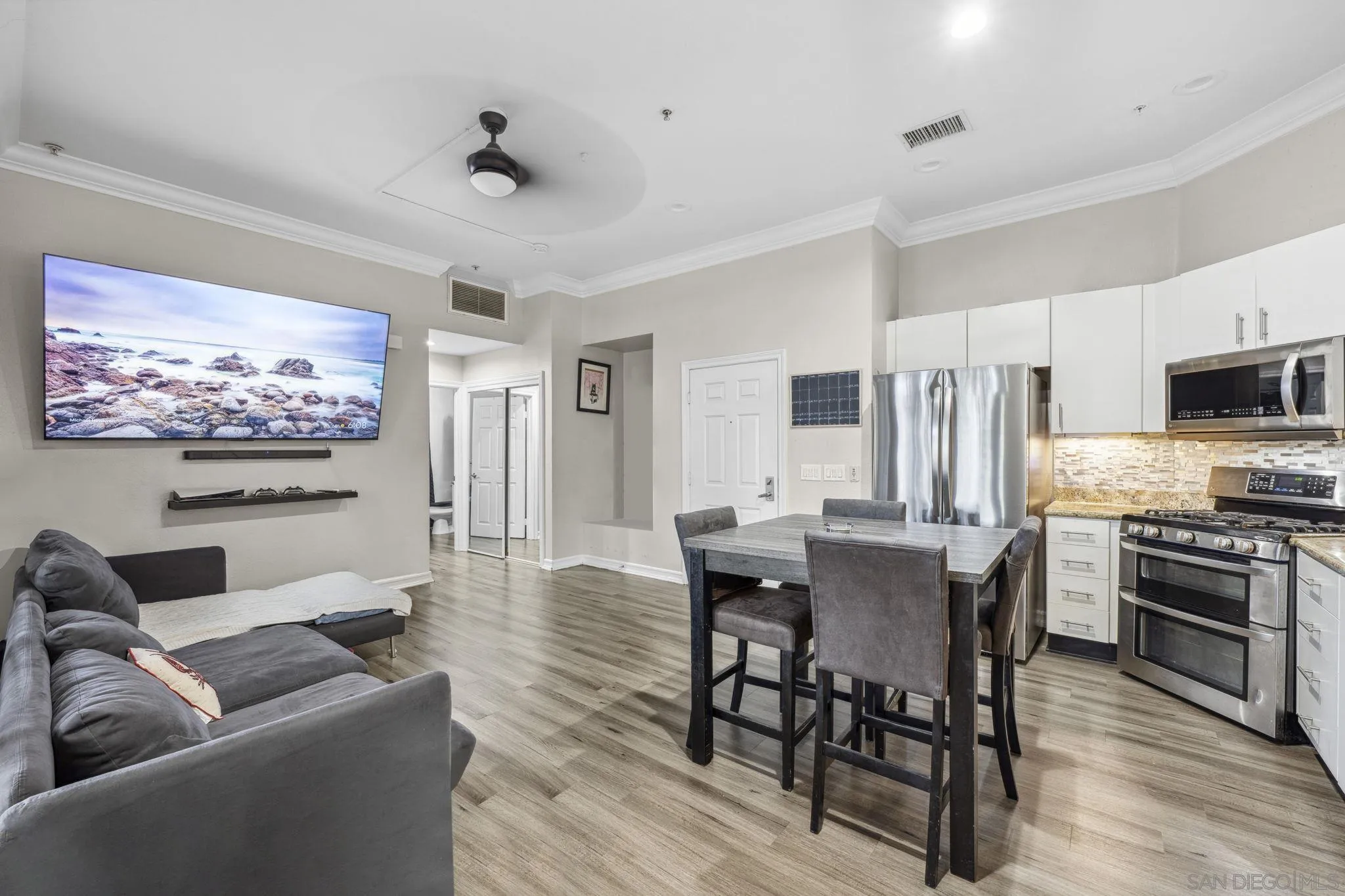 1400 Broadway Unit 1101 — photo