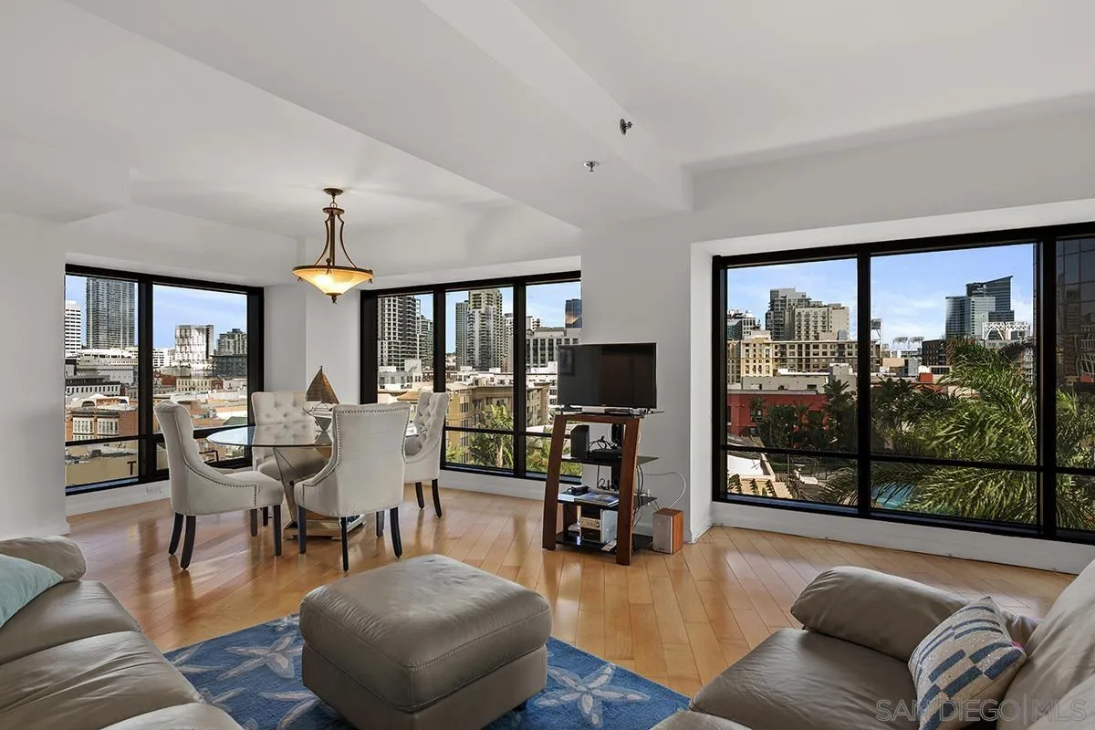 100 Harbor Drive Unit 906 — photo