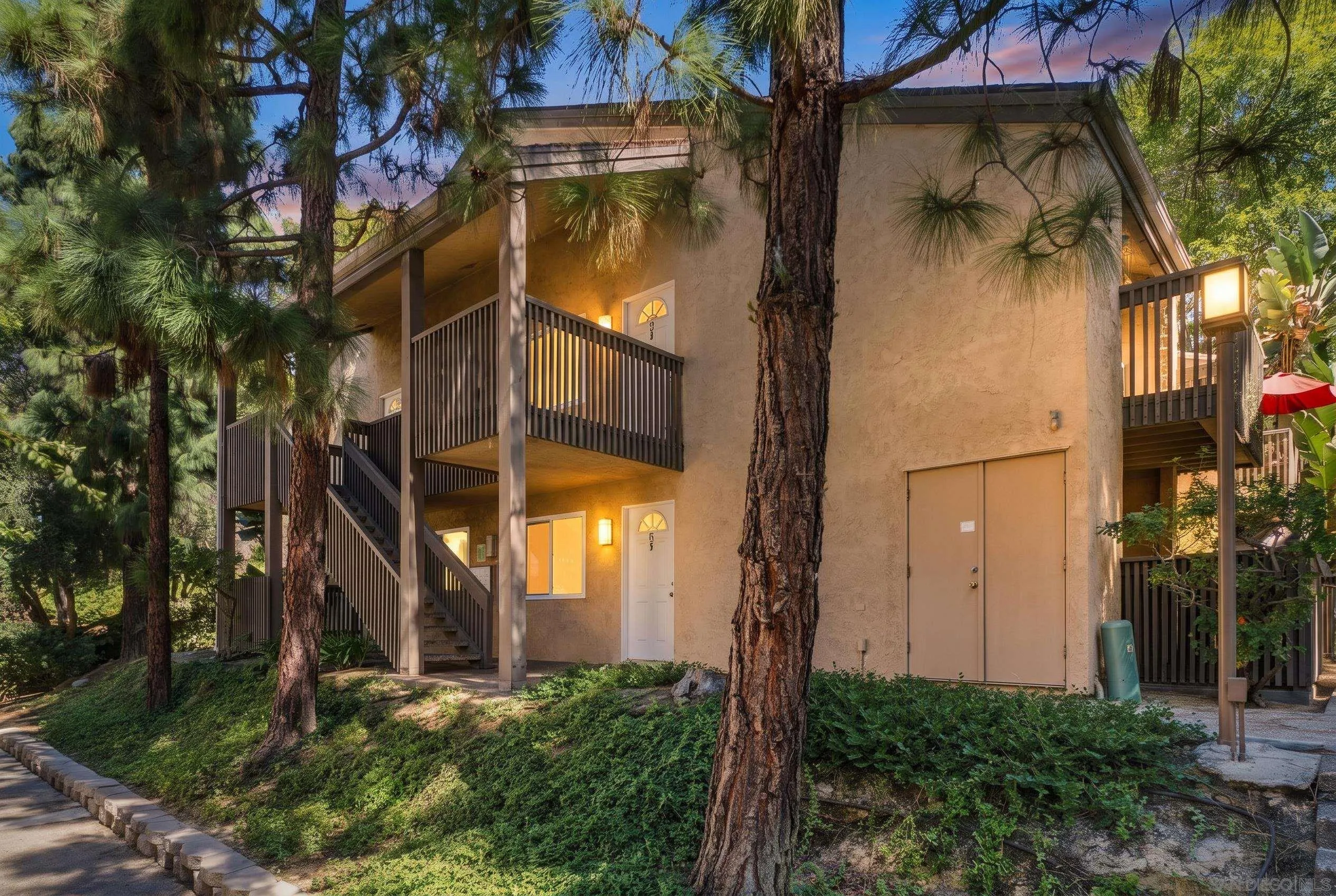 8692 Via Mallorca Unit D — photo