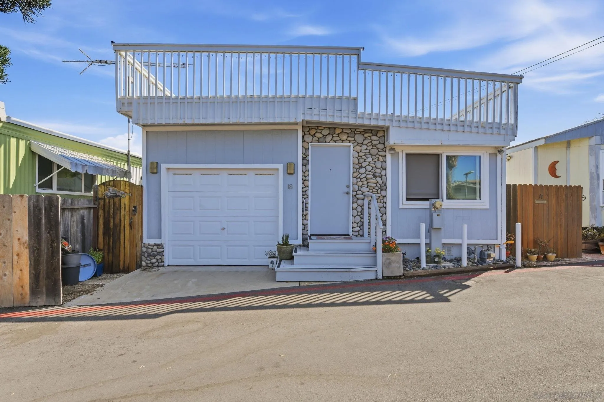 155 W Jason St Unit Spc 18 — photo
