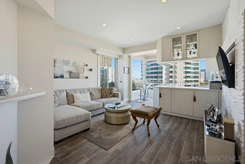 10501 Wilshire Blvd Unit 1005 — photo