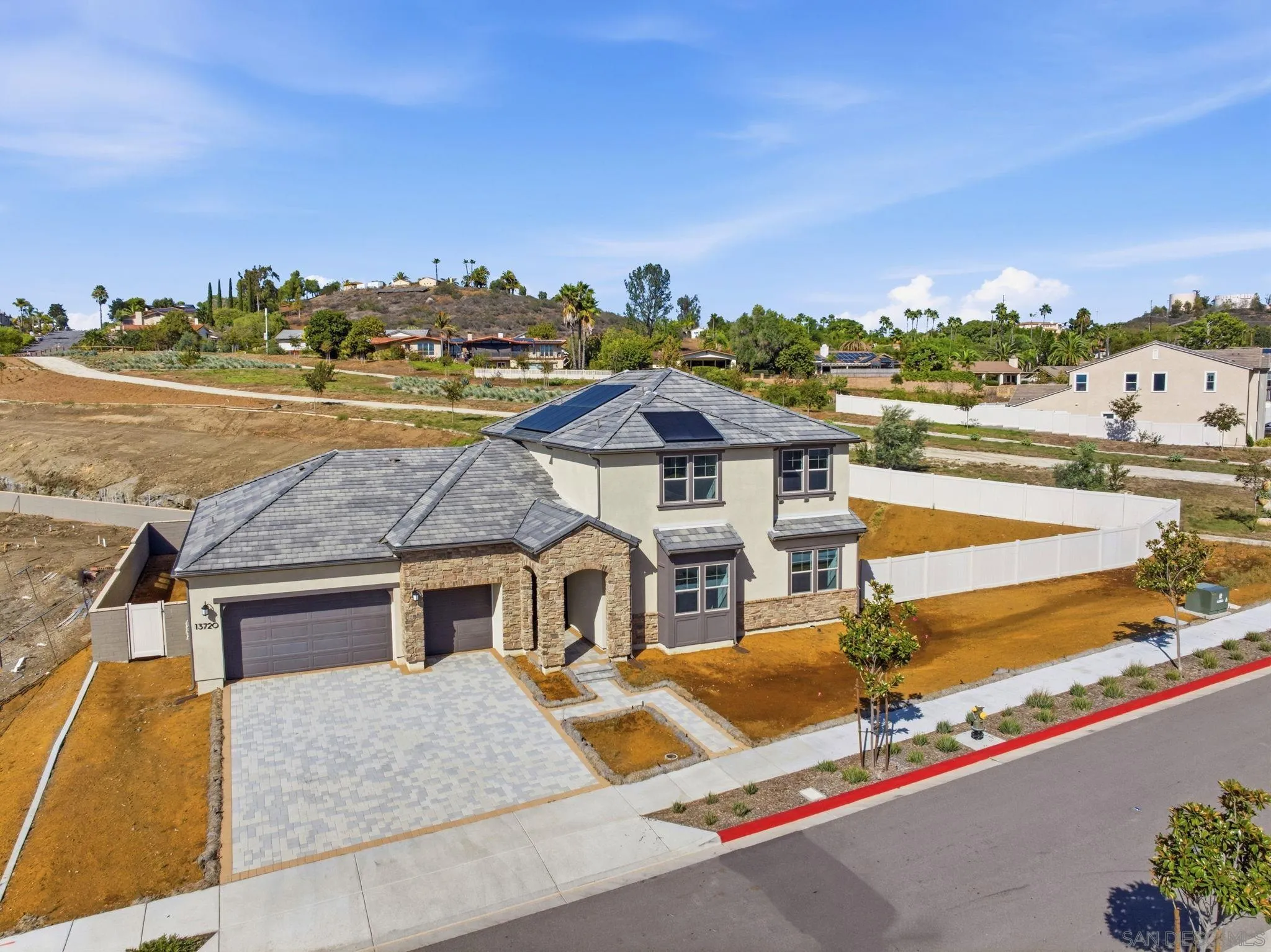 13720 Dean Court — photo