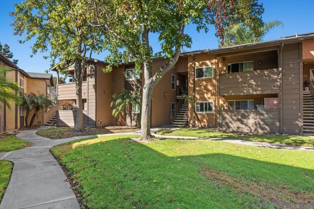 502 Calle Montecito 13 — photo