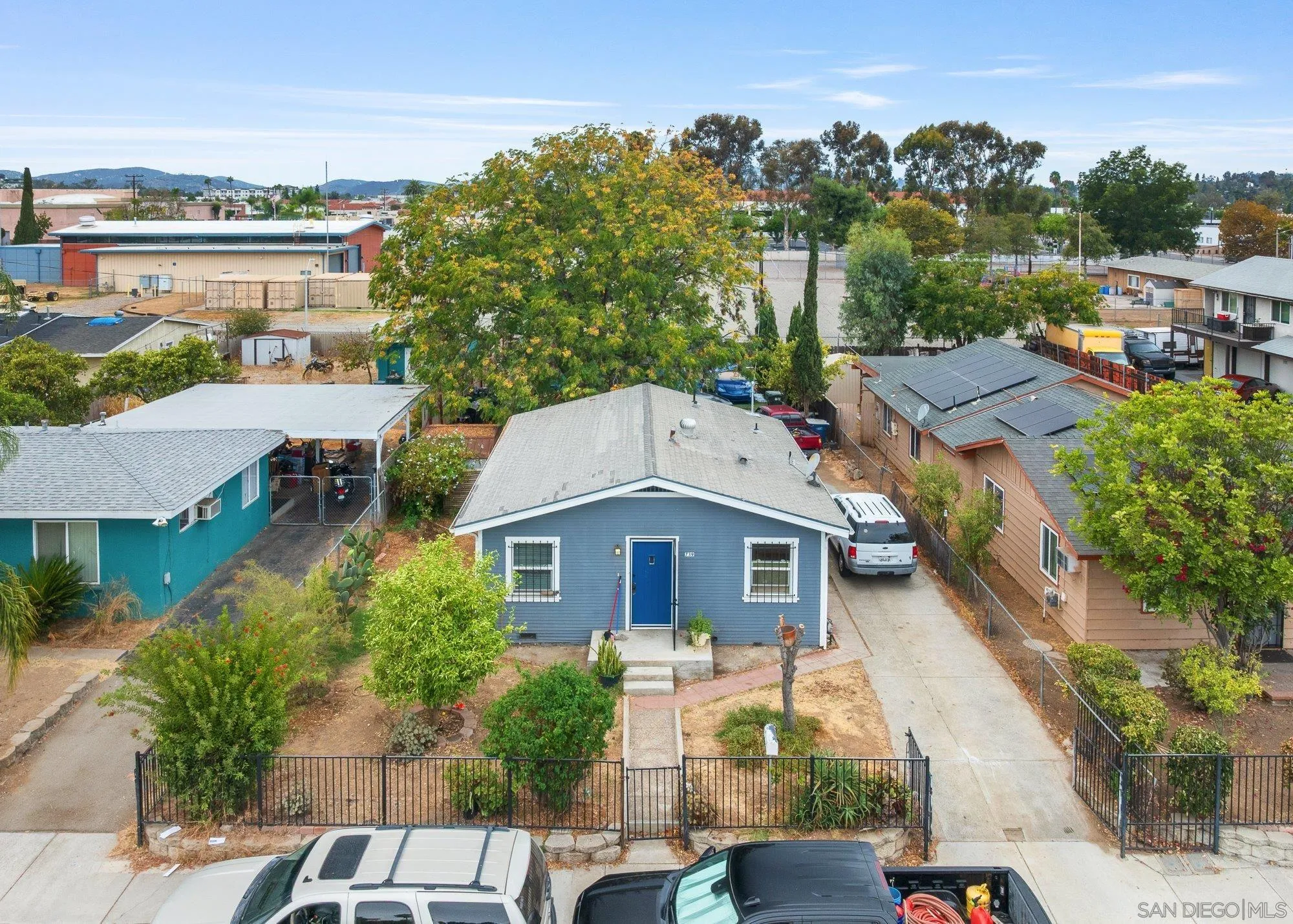 739 Park Pl — photo