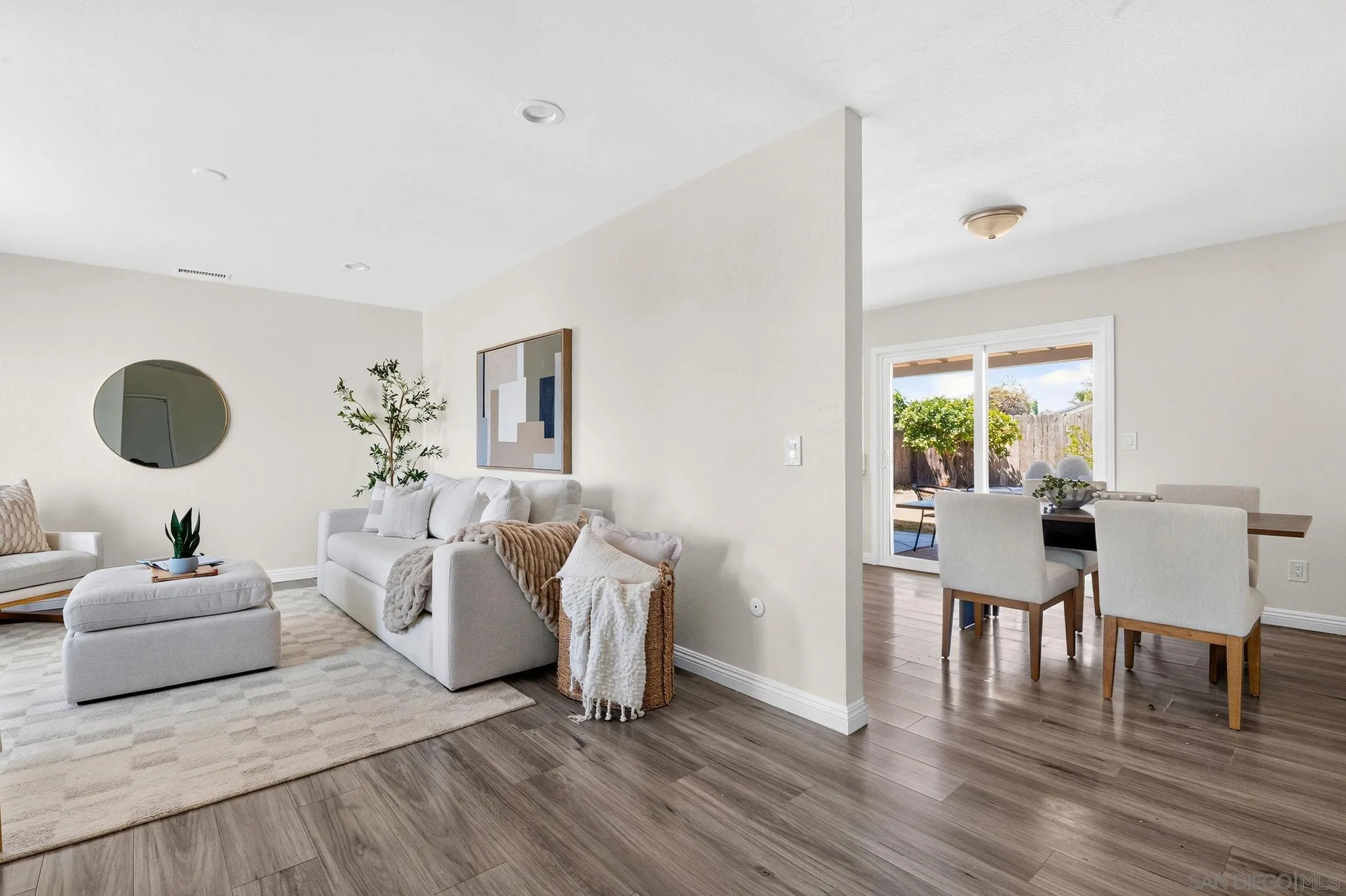 10170 Lady Bess Way — photo