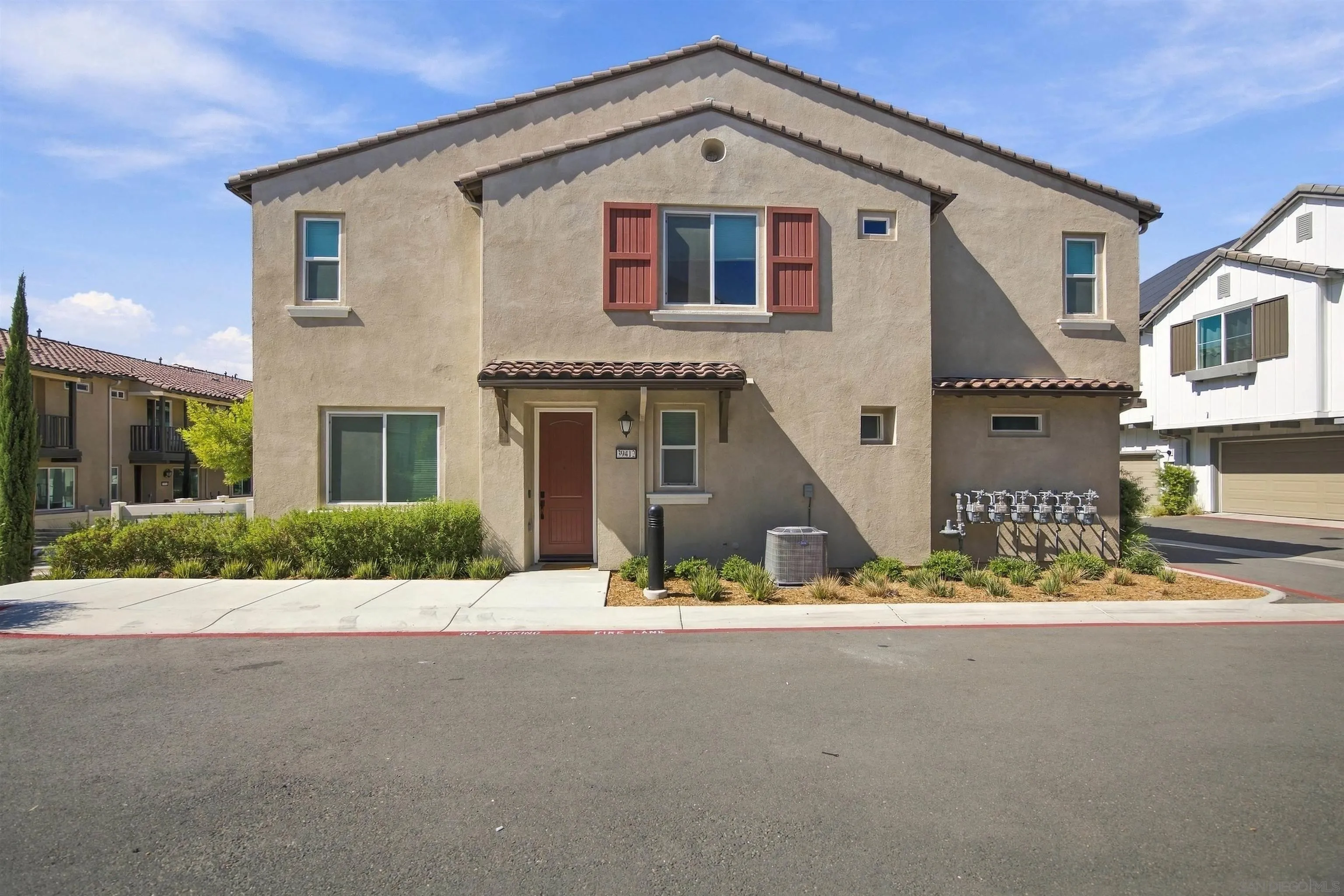 39412 Corvina — photo