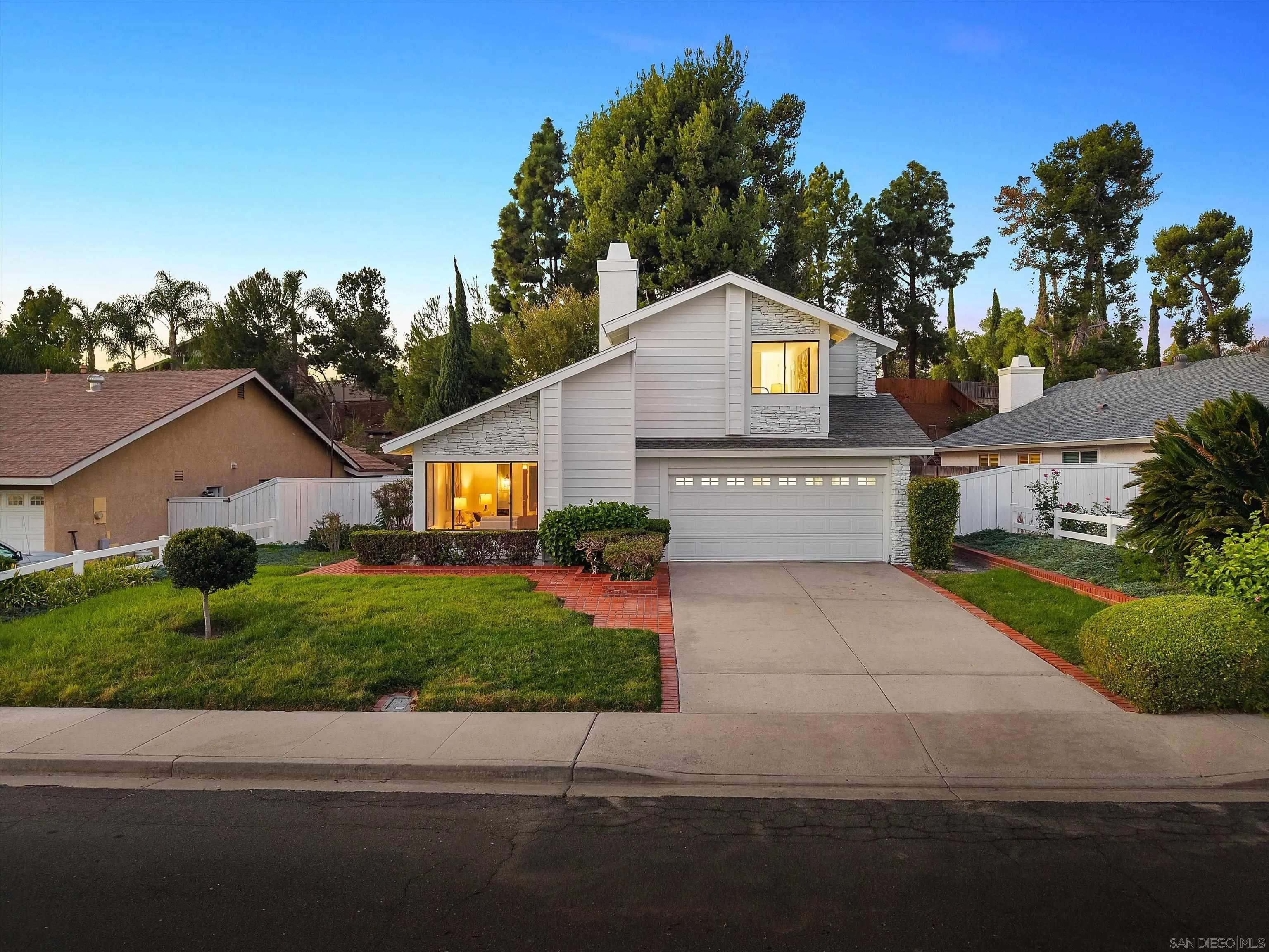 3577 Newland Road — photo