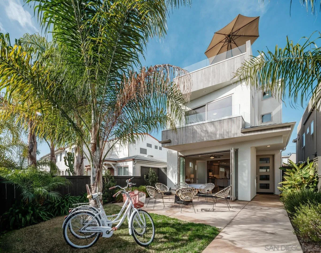 1042 Missouri St — photo