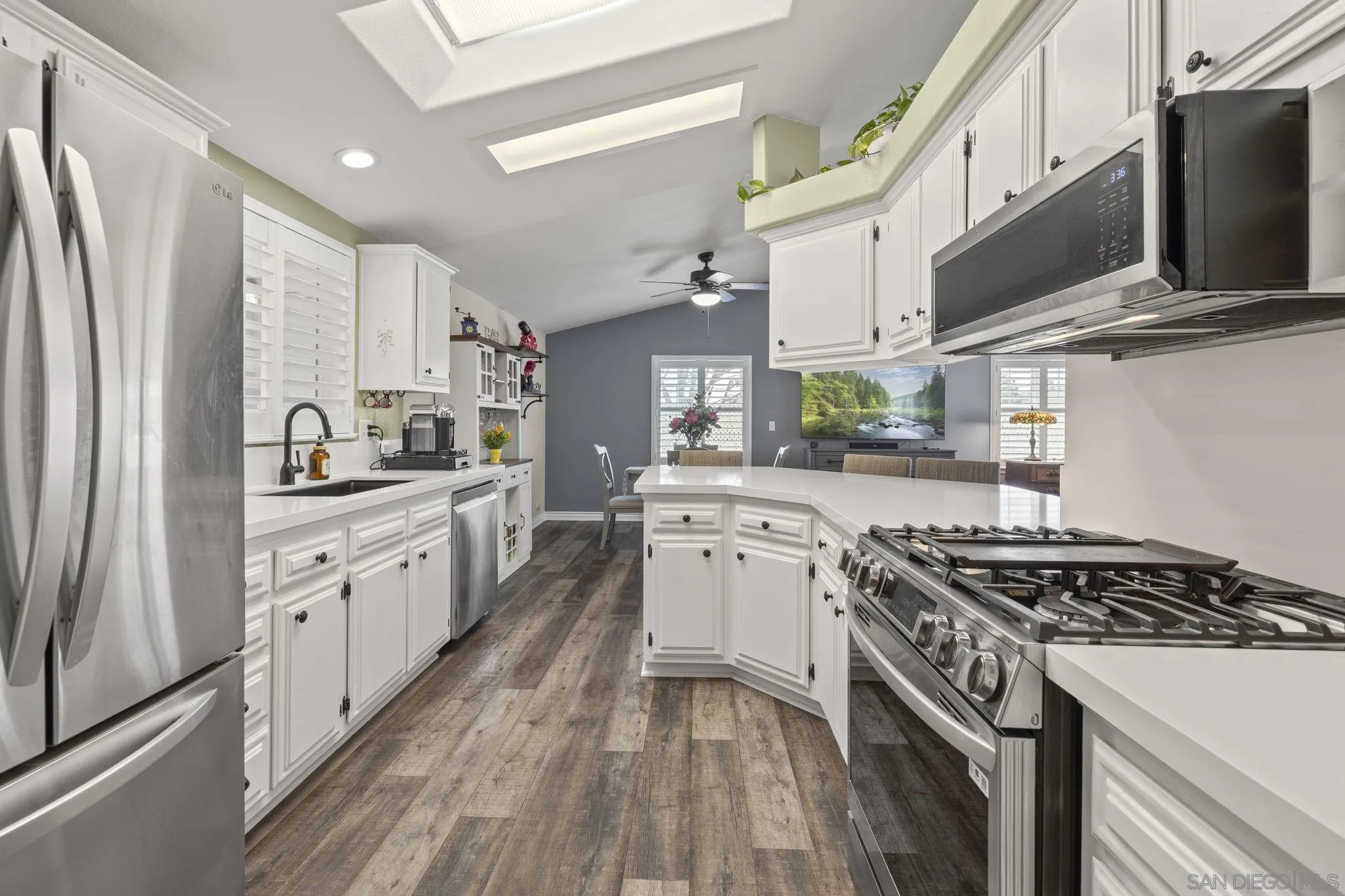 1145 E Barham Dr Unit Spc 234 — photo