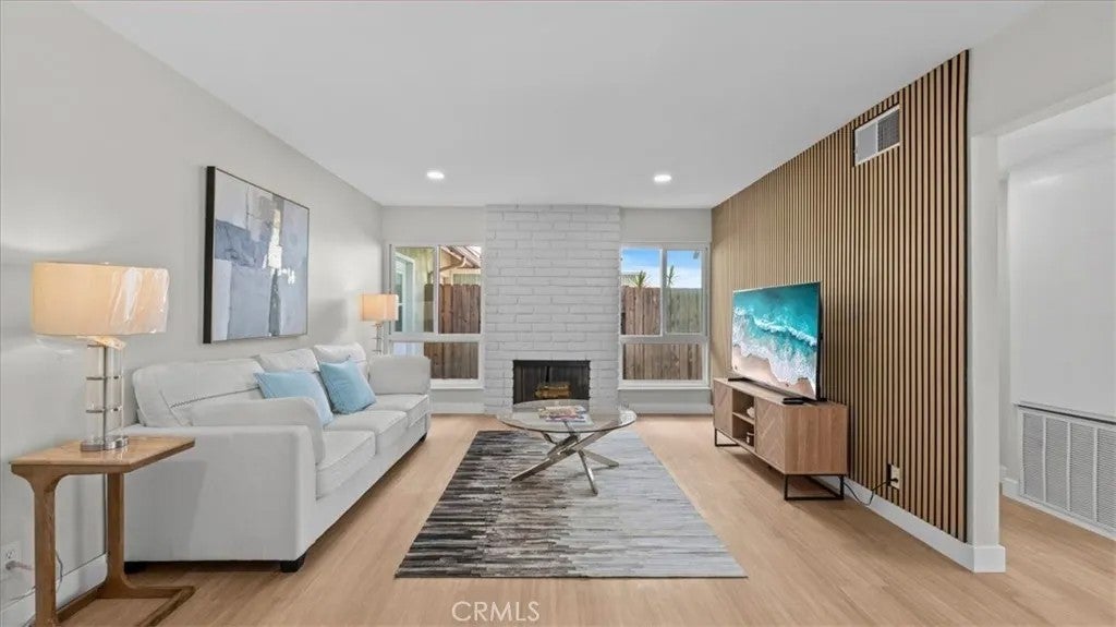 8222 Baldwin Circle — photo